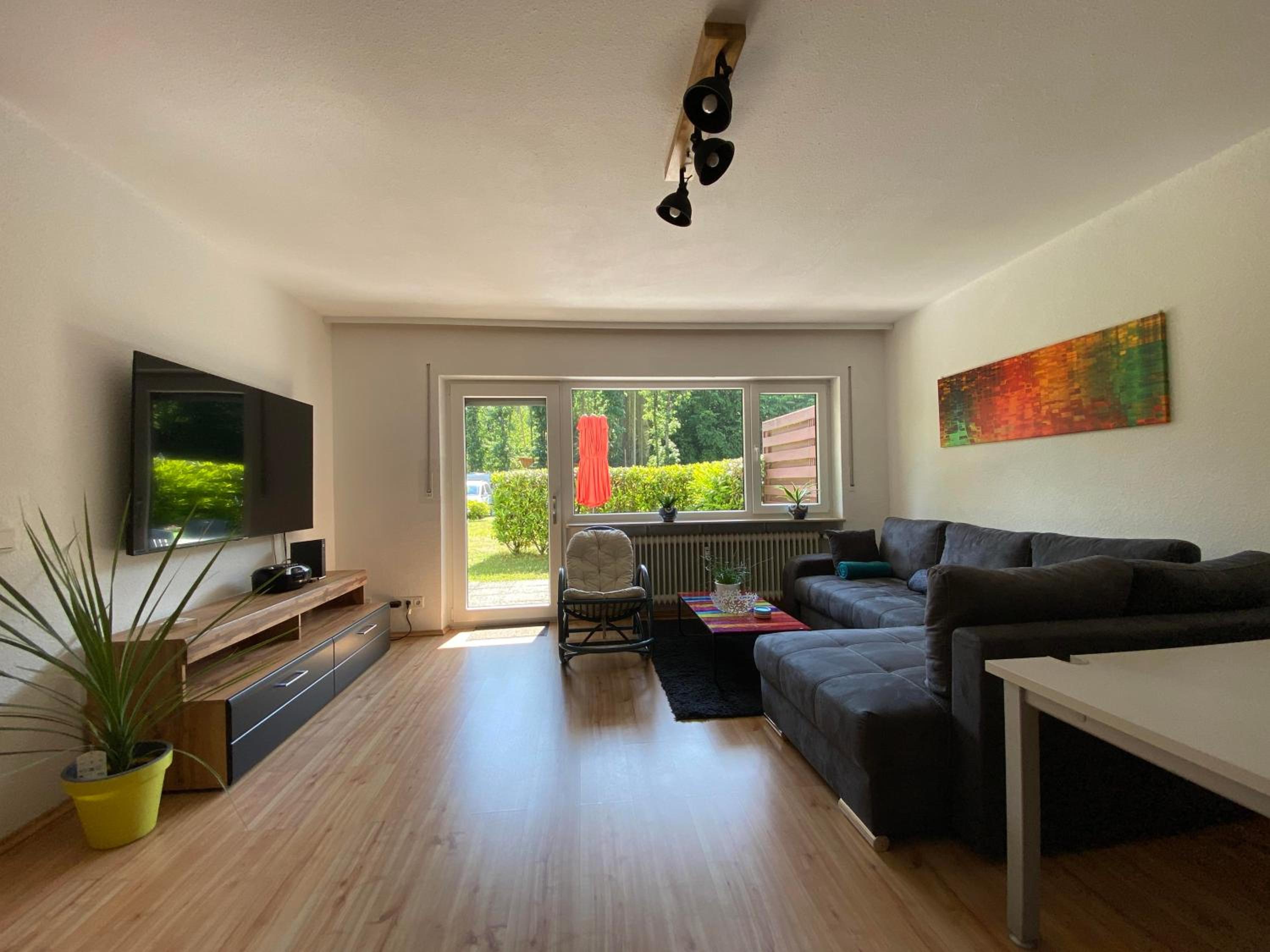 One-Bedroom Apartment photo 1