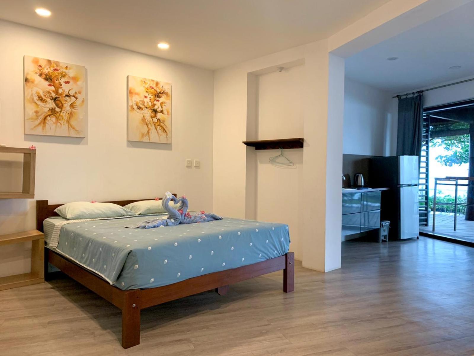 Apartment with Sea View - Photo 22