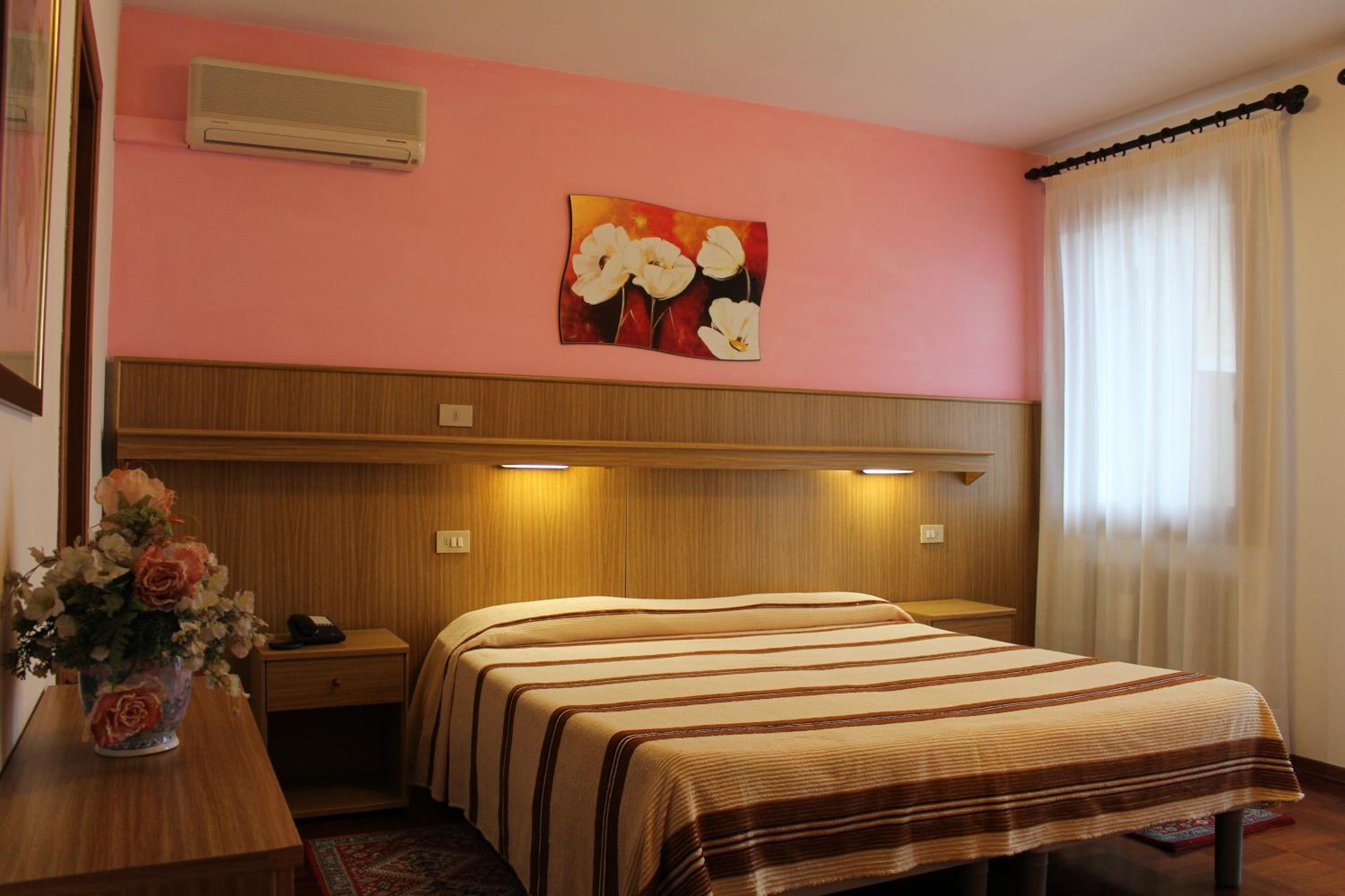 Comfort Double Room - Photo 4