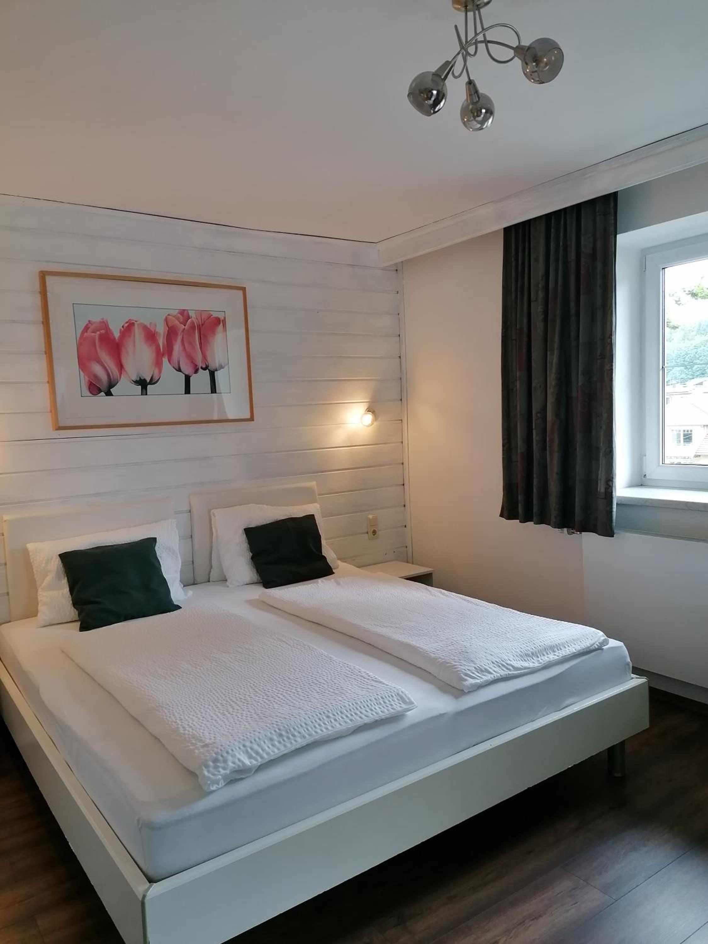 Double Room with Balcony - Photo 4