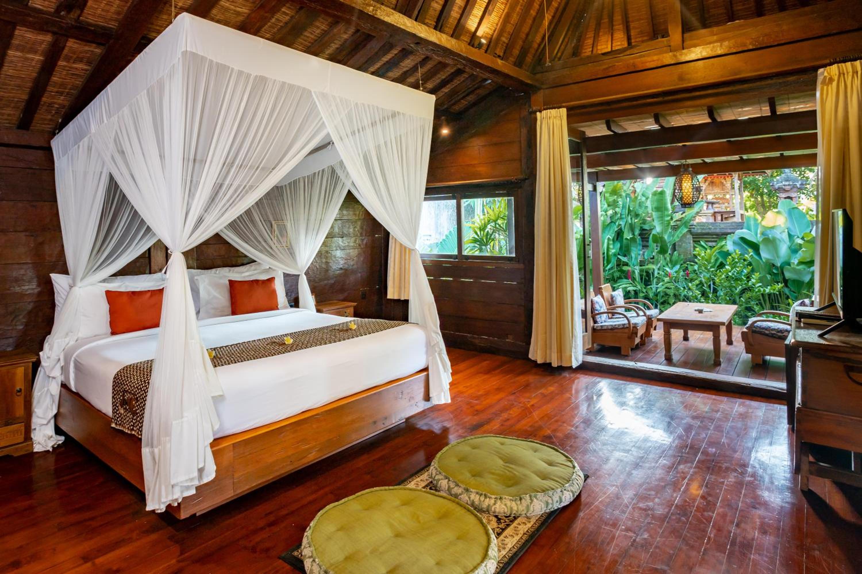 Suite Room with Extra Benefit