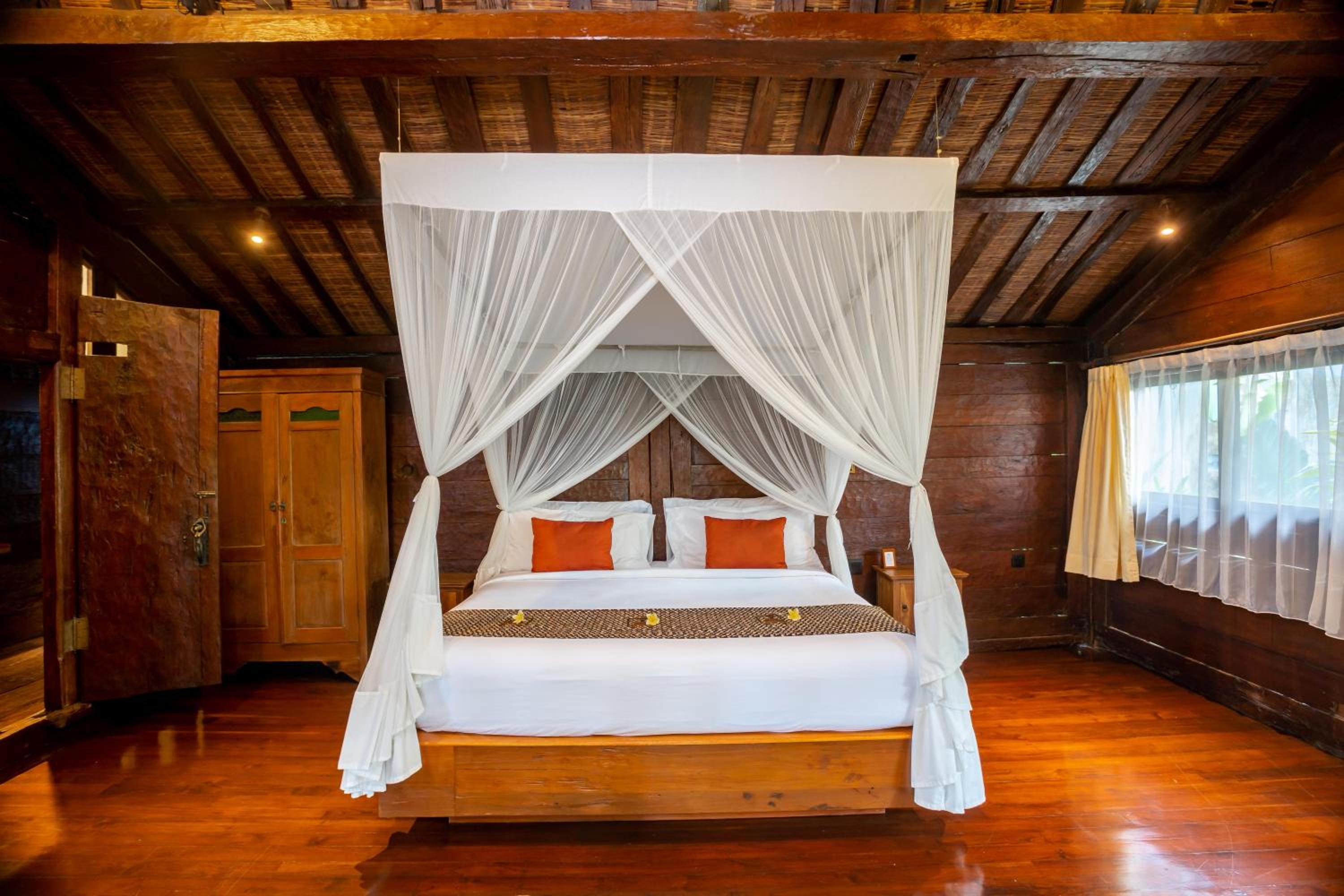 Suite Room with Extra Benefit