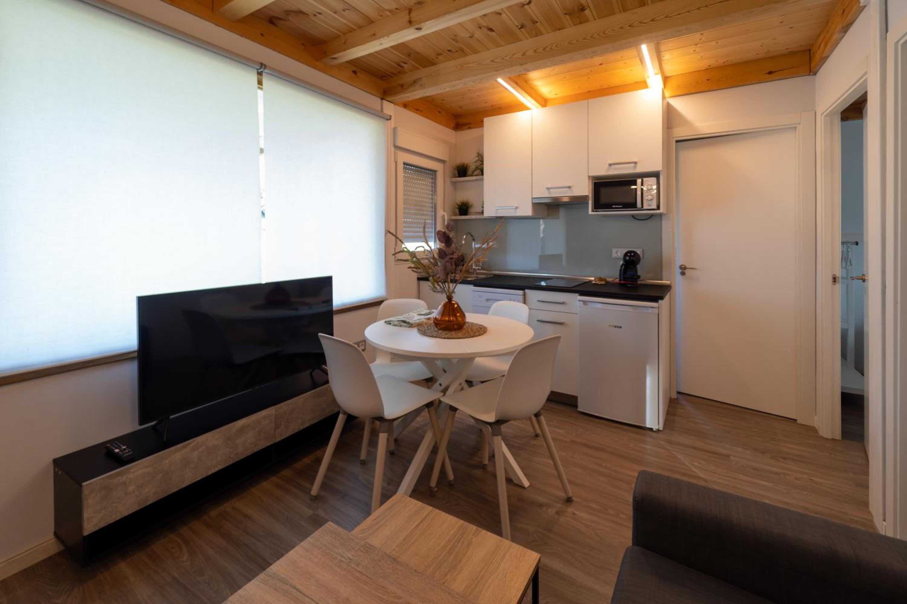 Deluxe Bungalow - Photo 9