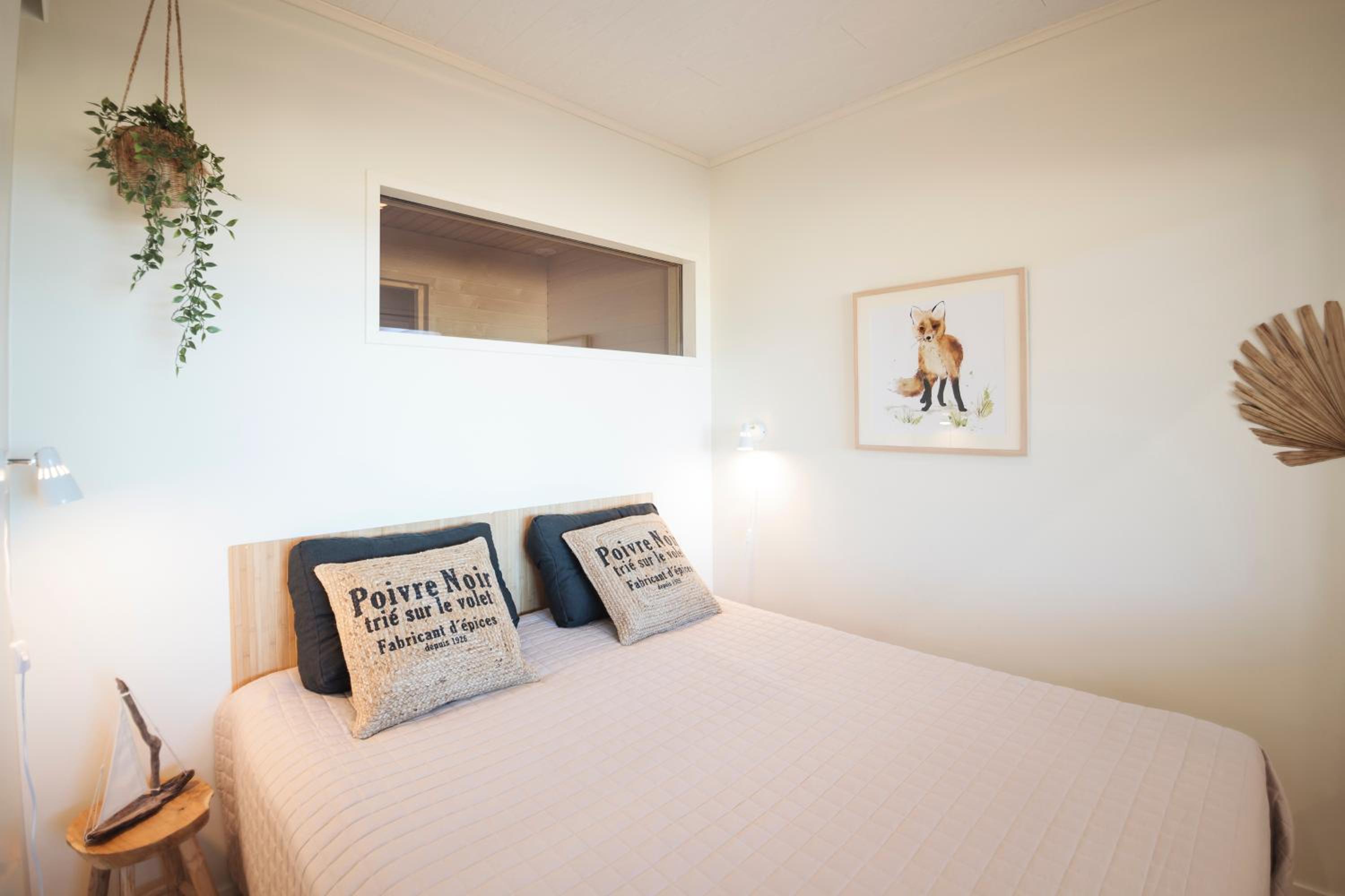 One-Bedroom Apartment - Photo 9
