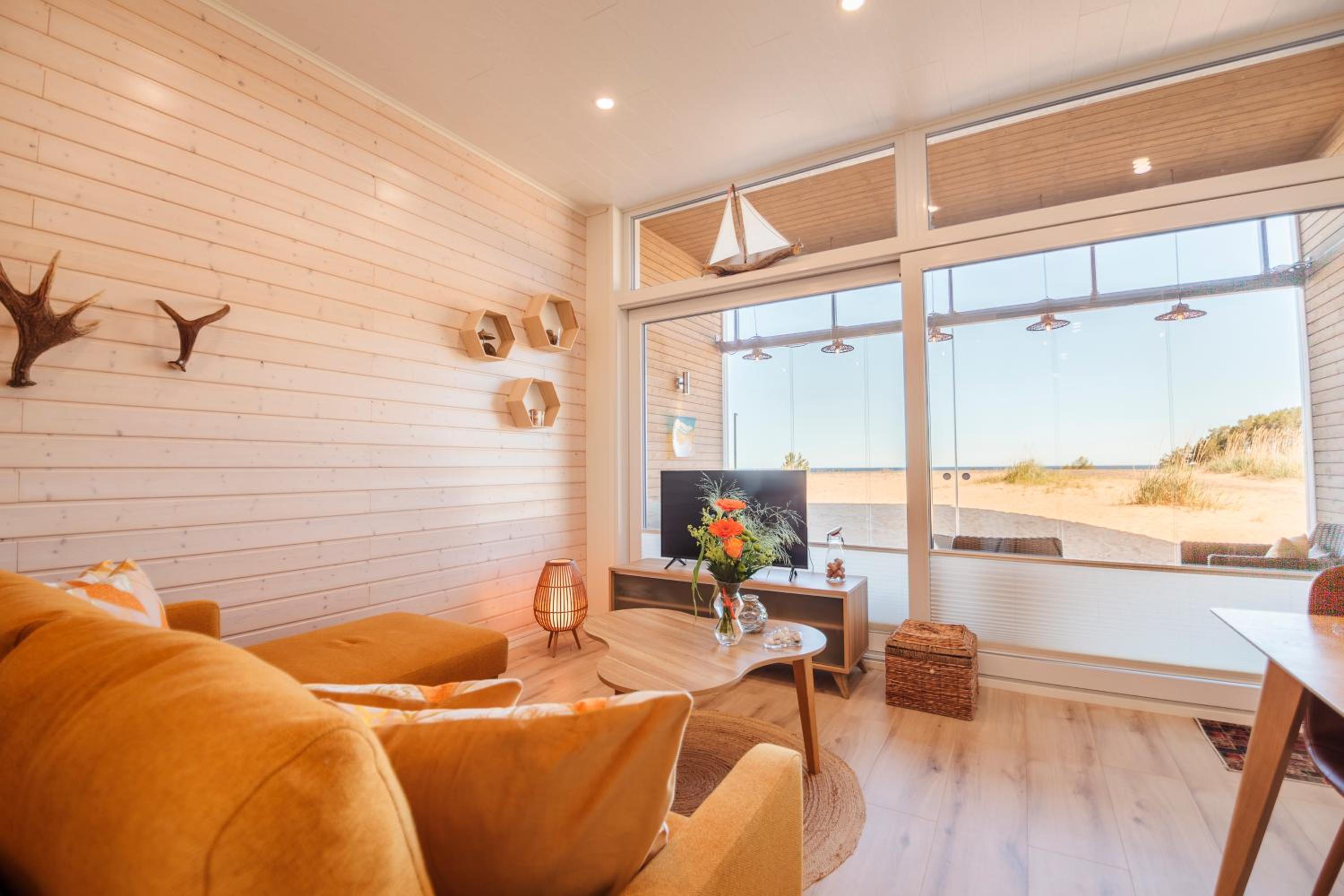 One-Bedroom Apartment - Photo 11
