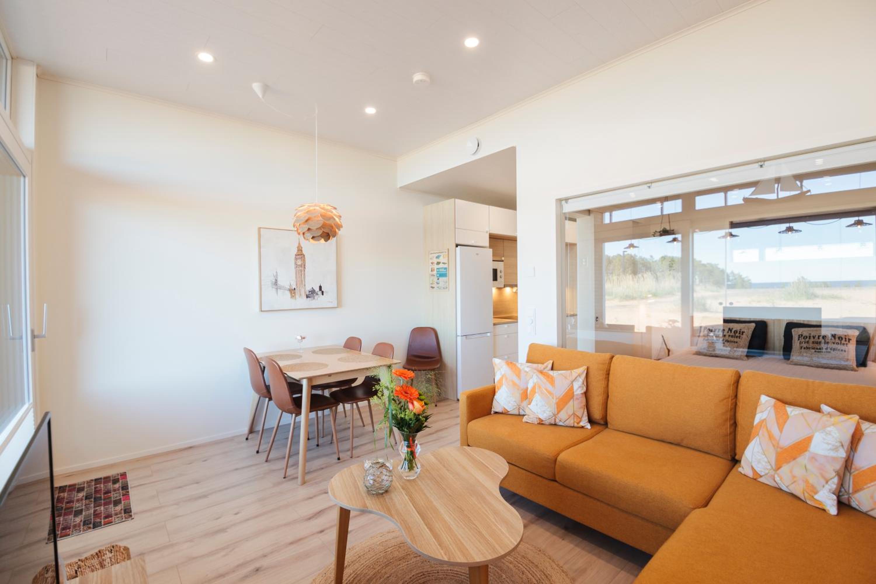 One-Bedroom Apartment - Photo 14