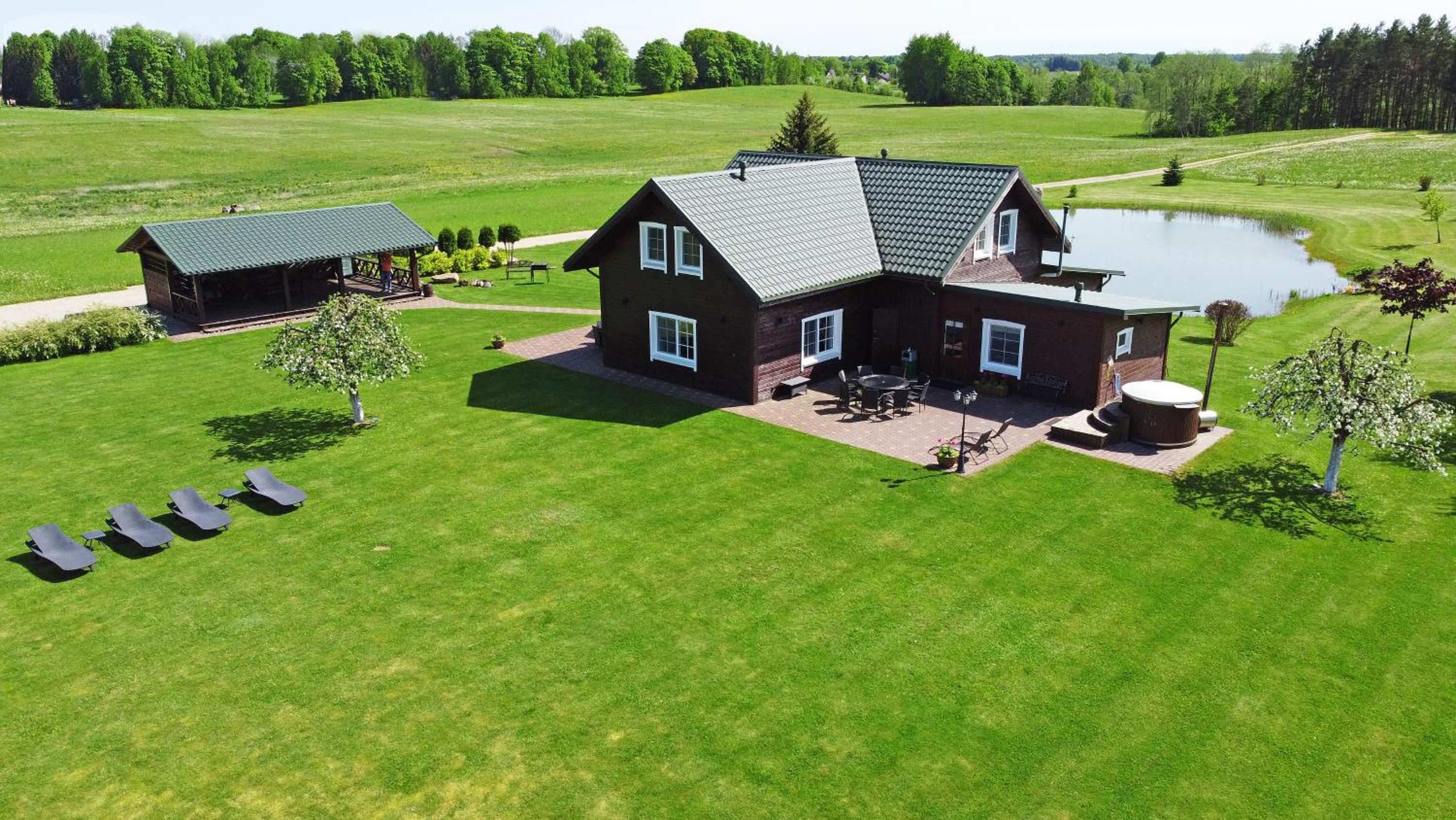 Villa photo 1