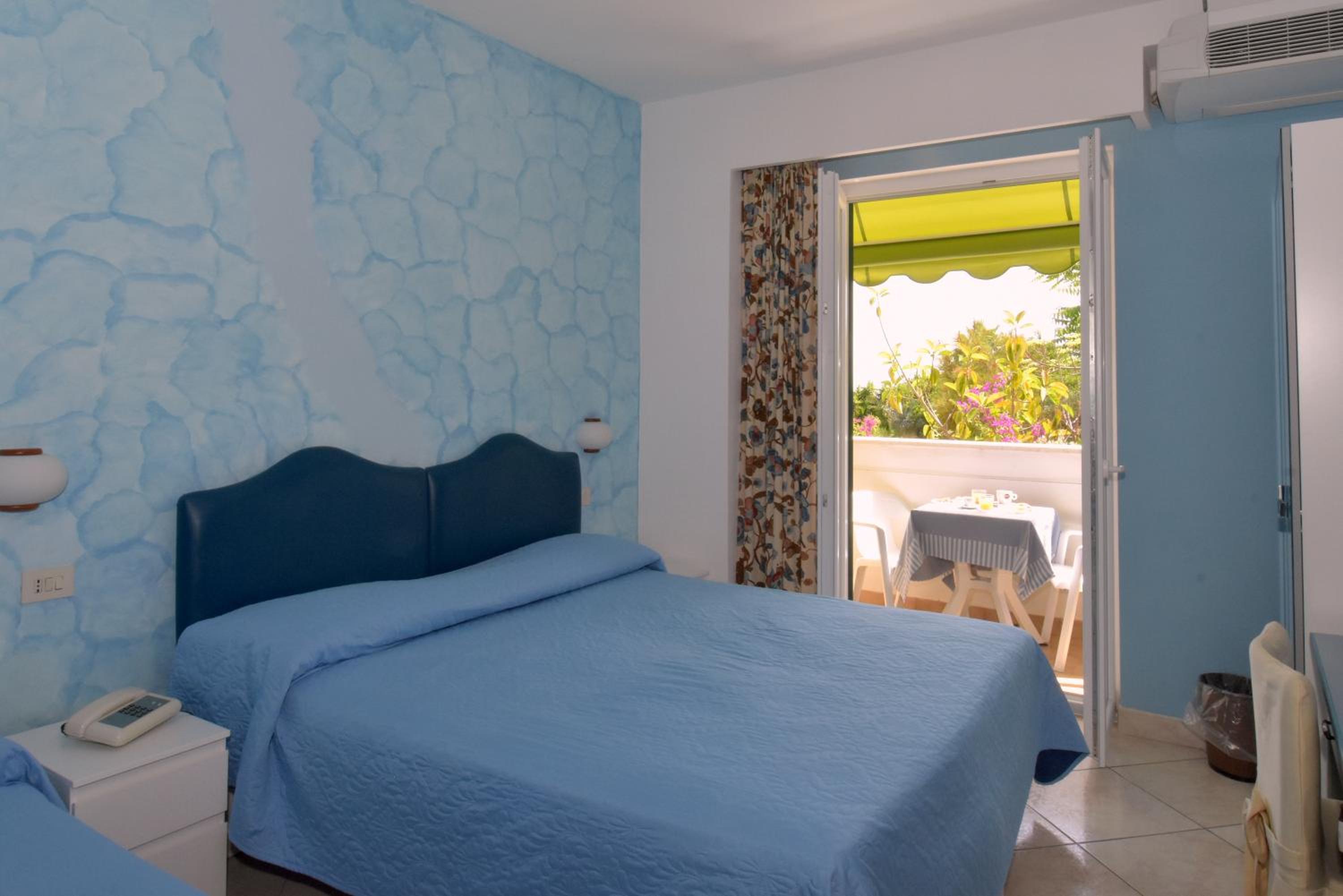 Triple Room with Sea View photo 3