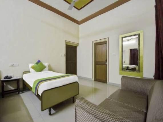 Deluxe Double or Twin Room with Balcony