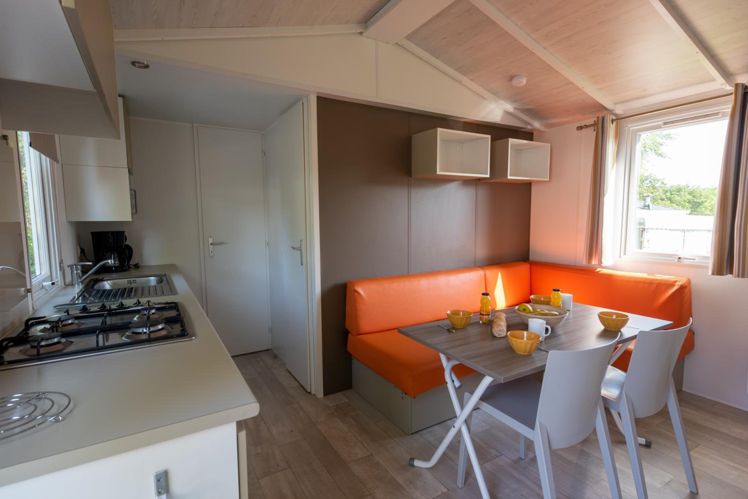 Mobile Home photo 1