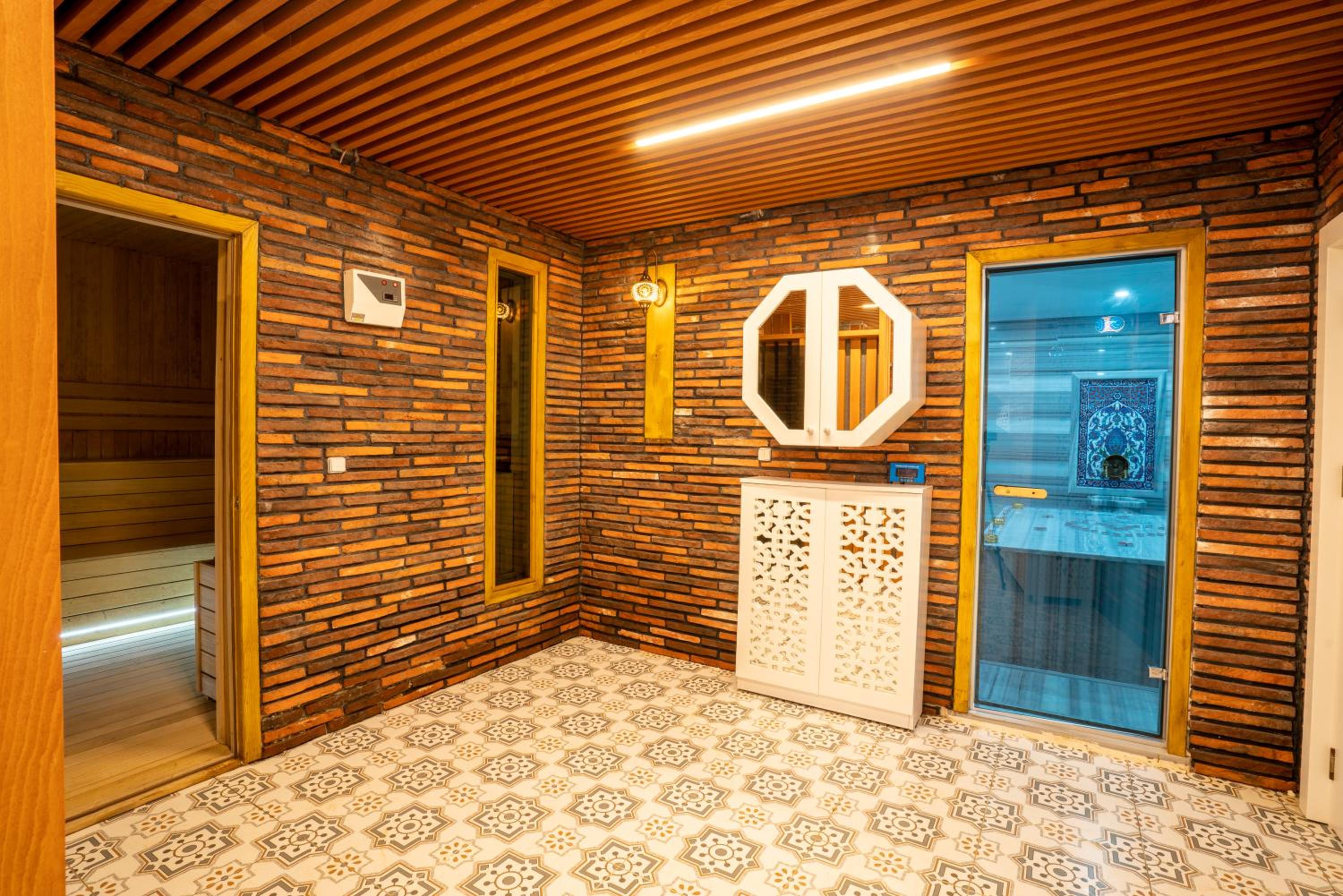 Villa with Garden View - Photo 9