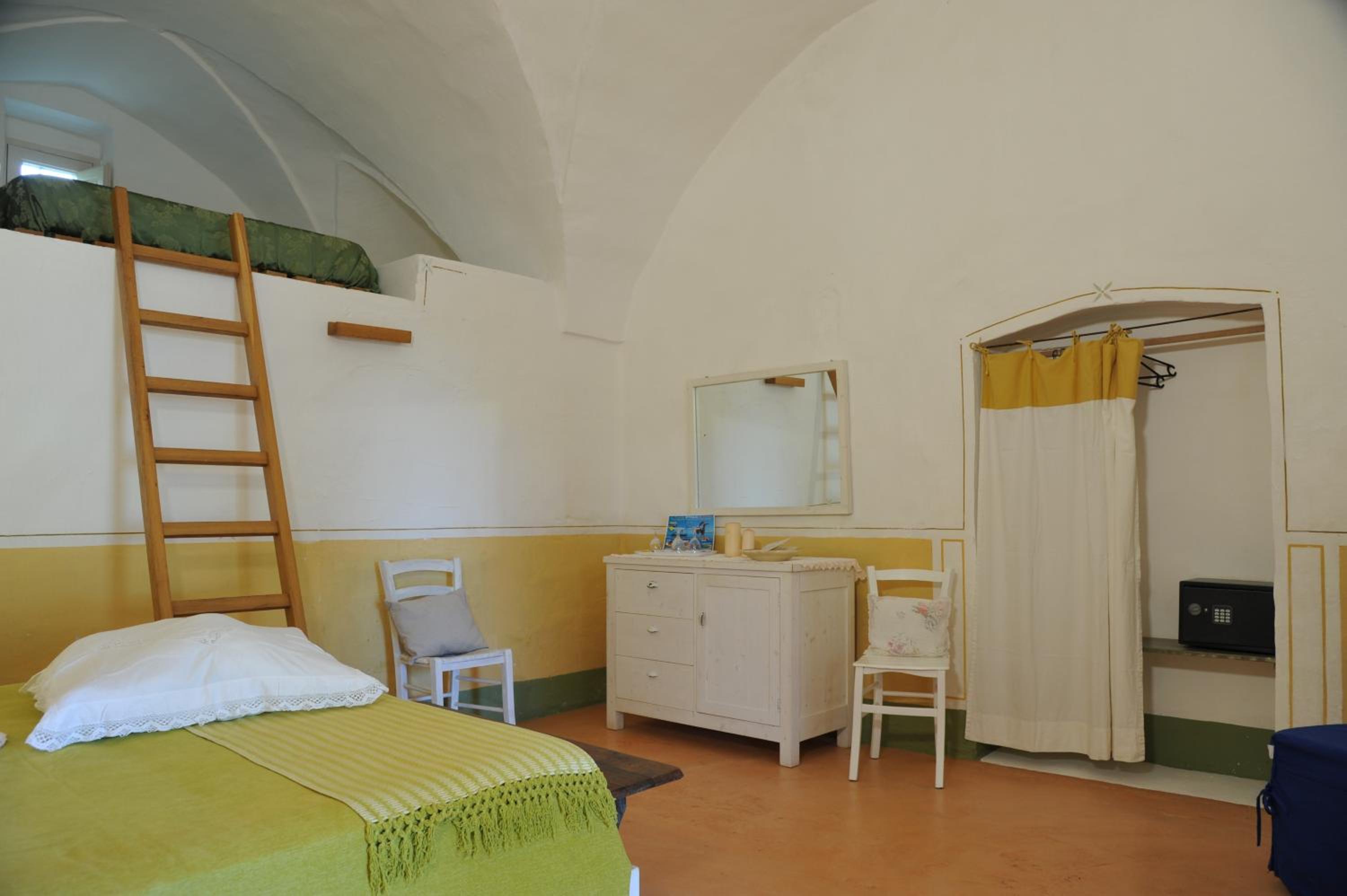Quadruple Room with Shower photo 1