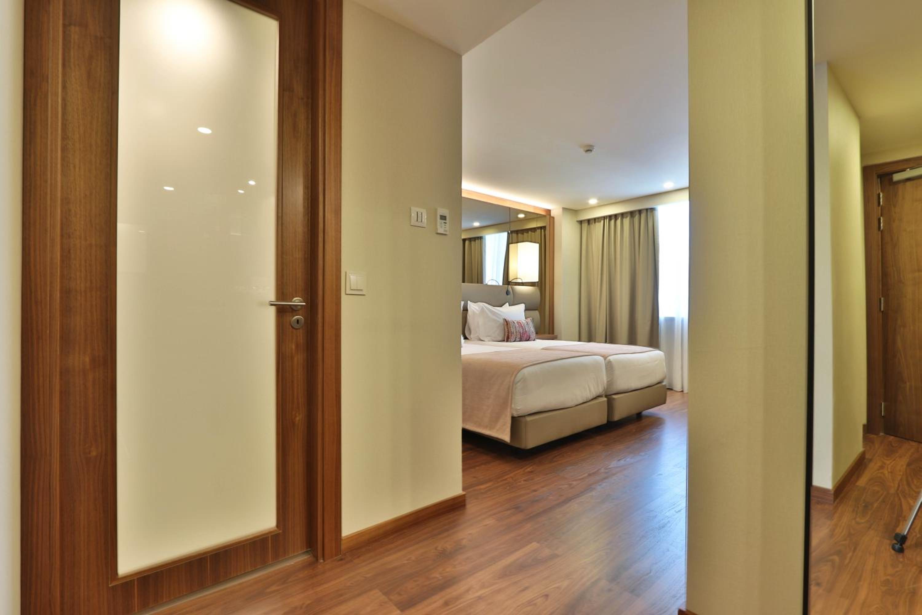 Superior Twin Room - Photo 2