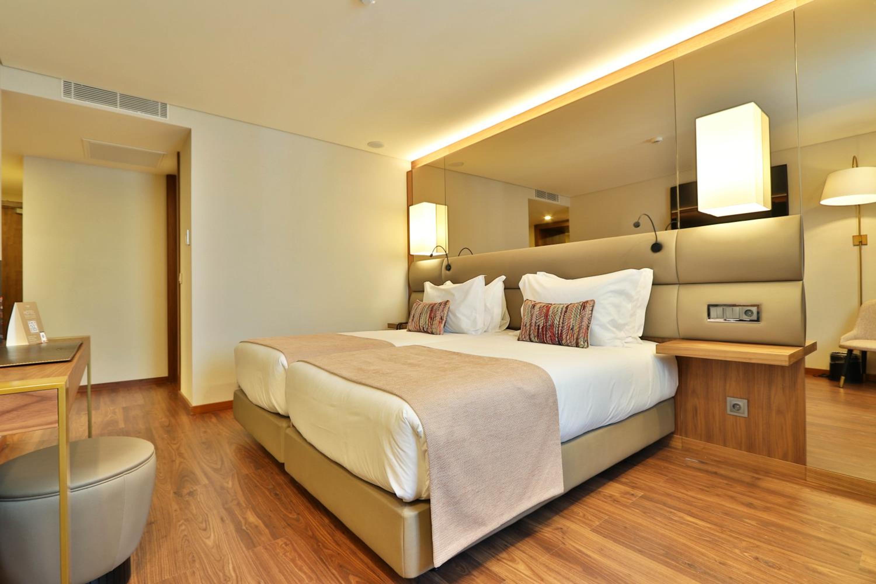 Superior Twin Room - Photo 1