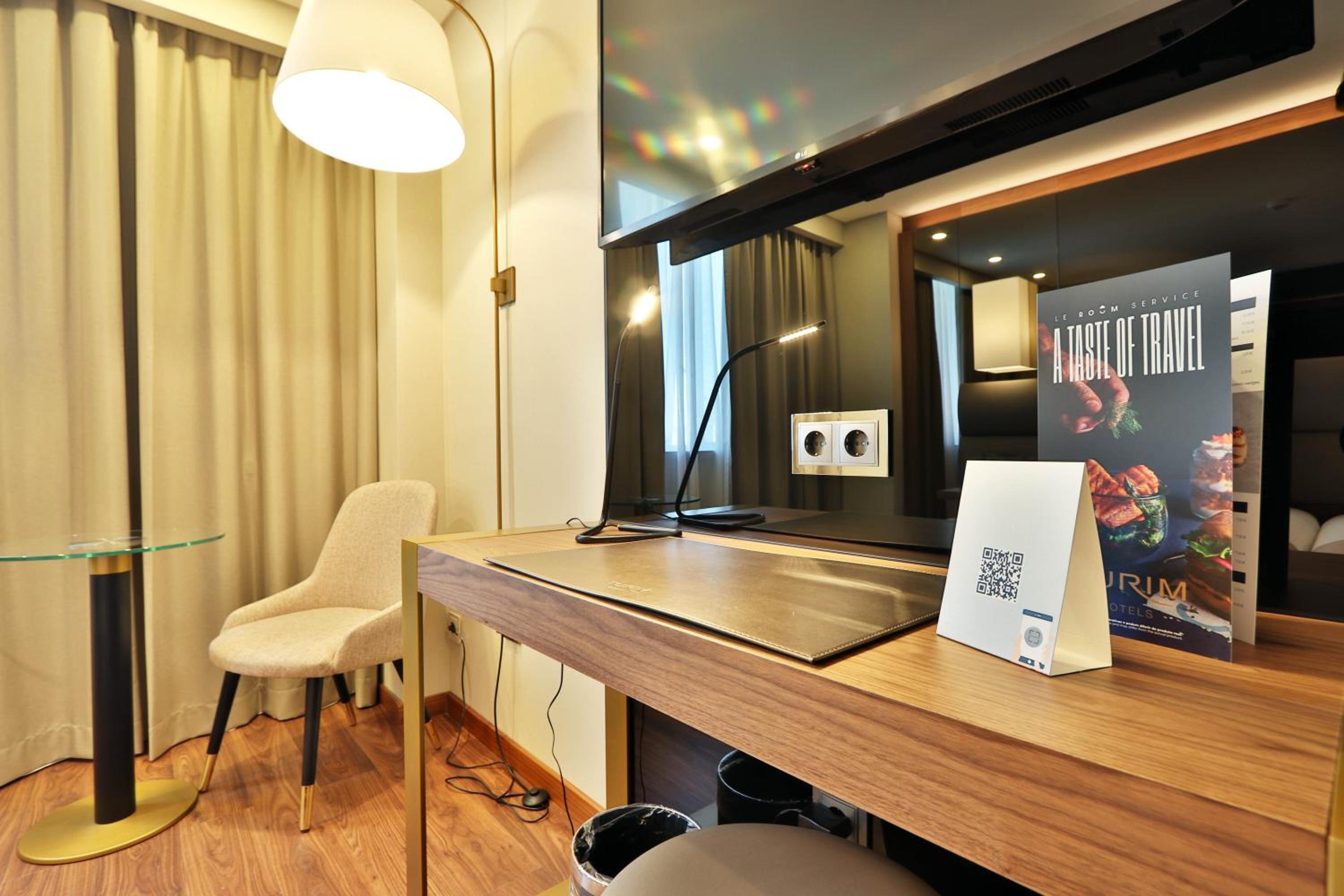 Superior Twin Room - Photo 12