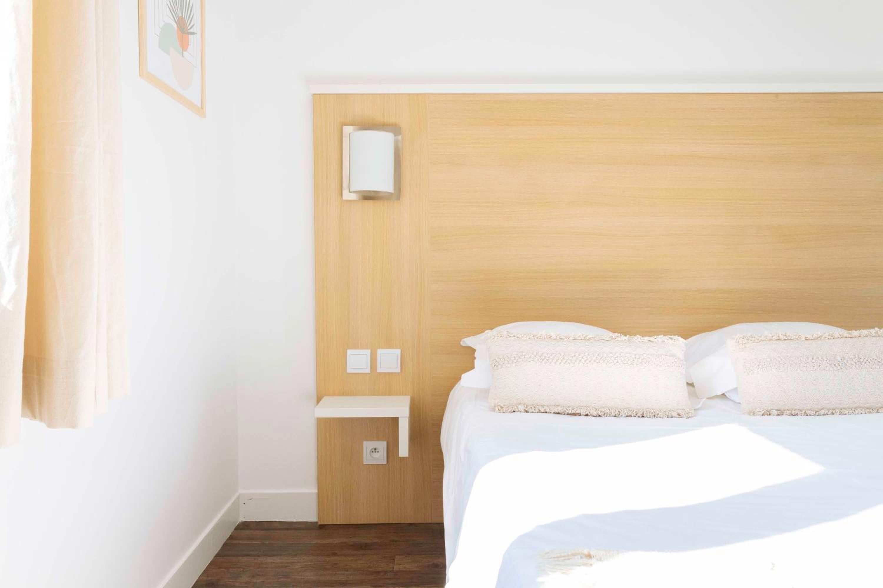 Double or Twin Room - Photo 3
