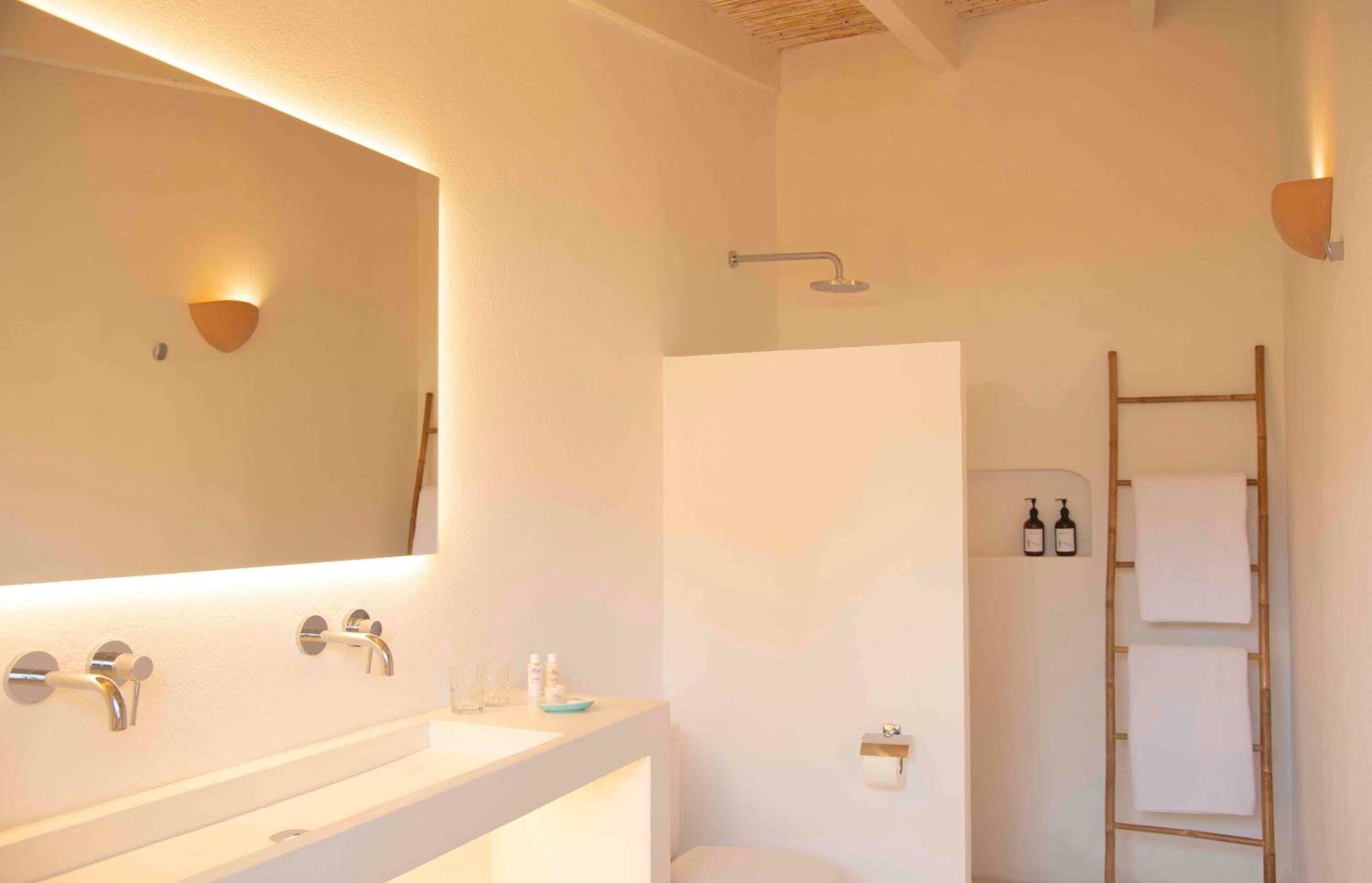 Deluxe Double or Twin Room with Garden View - Photo 10