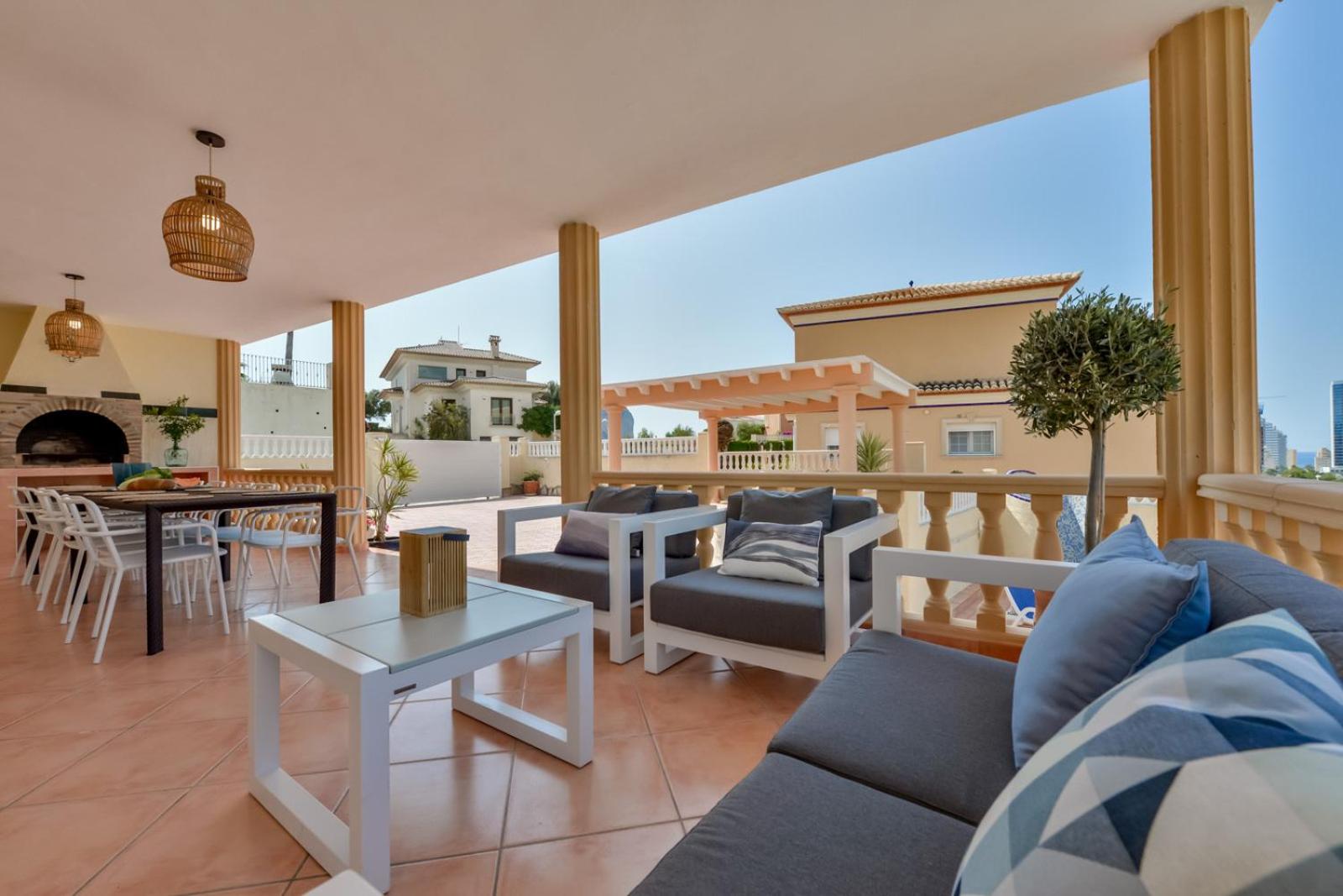 Villa photo 2