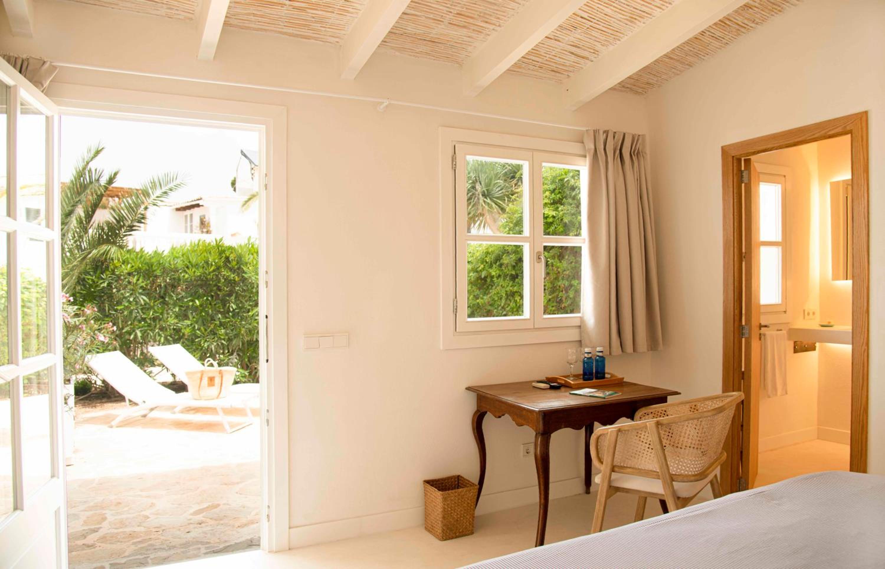 Deluxe Double or Twin Room with Garden View - Photo 6