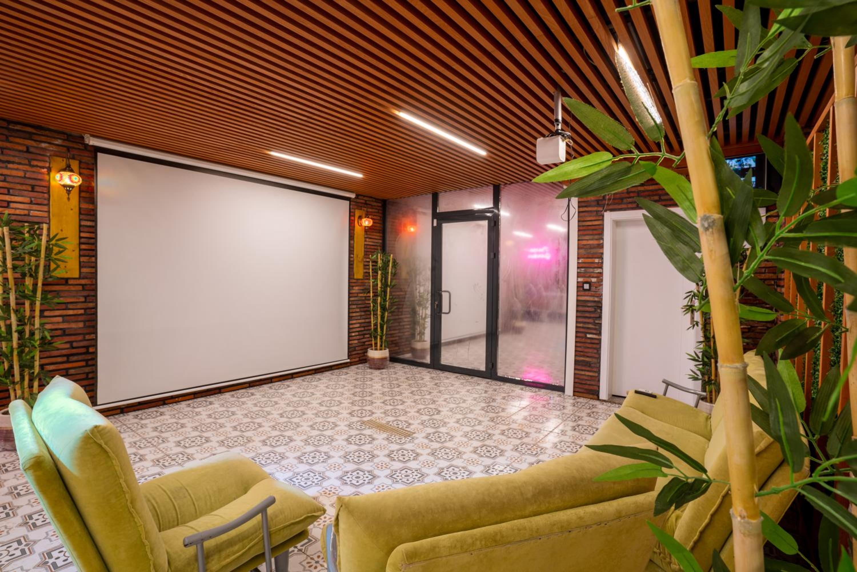 Villa with Garden View - Photo 4