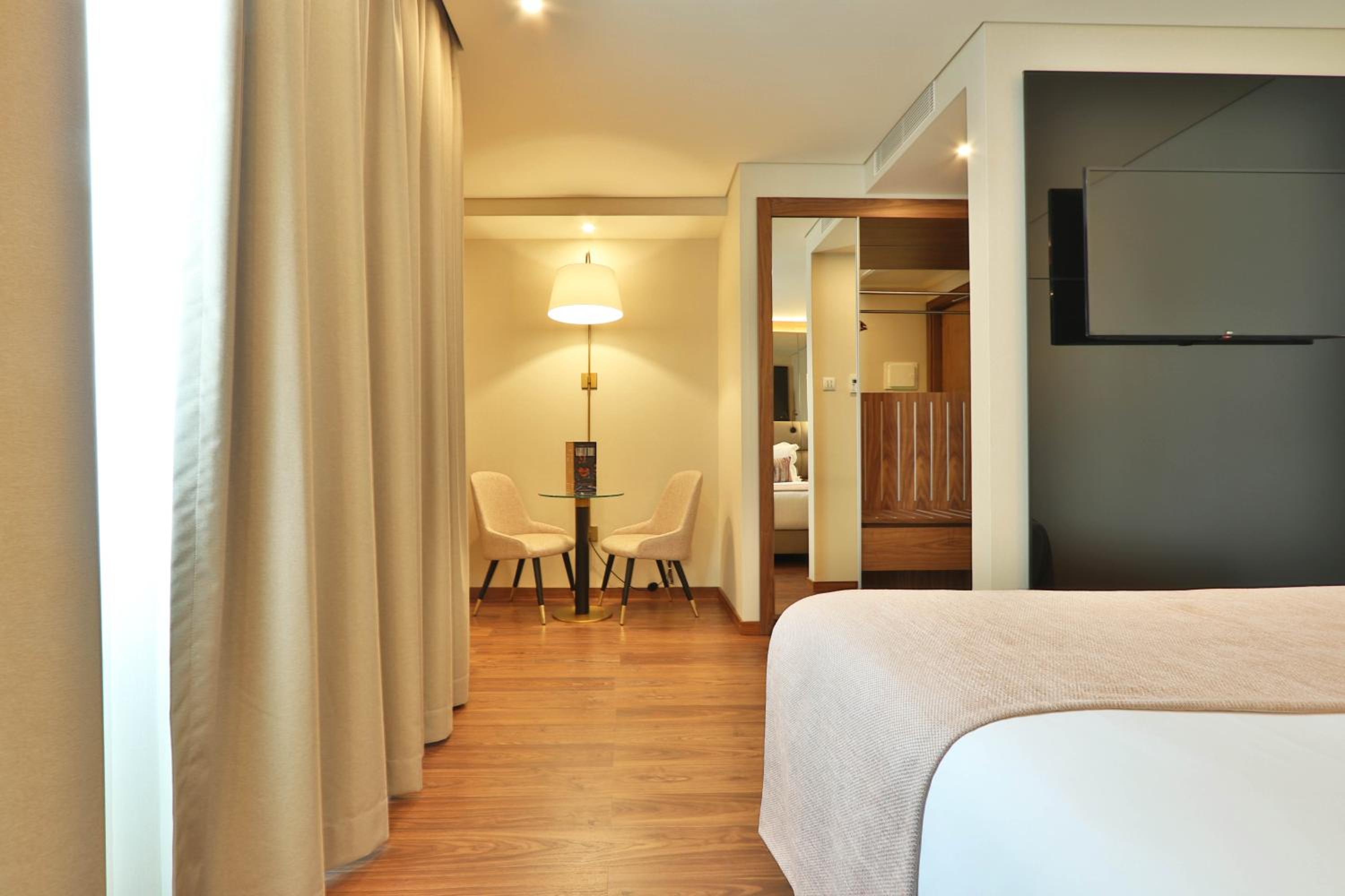 Executive Double Room - Photo 1