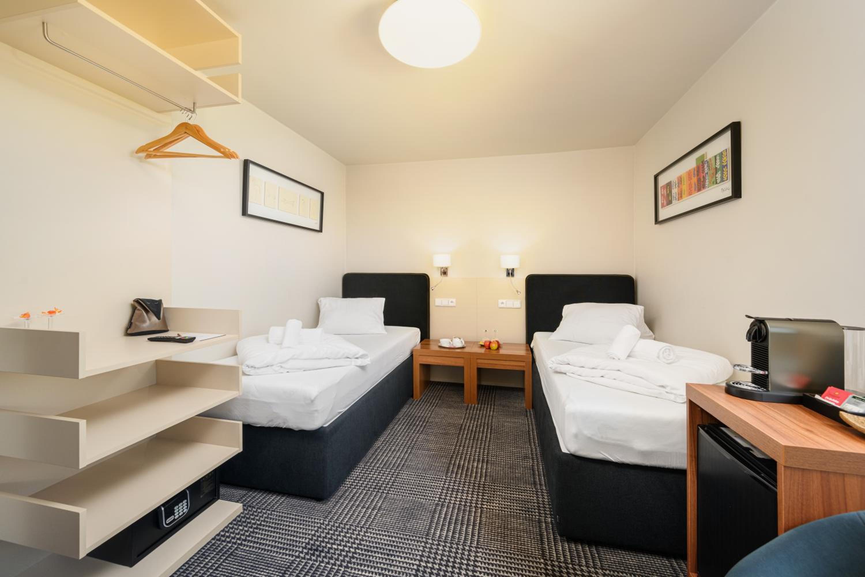 Twin Room photo 1