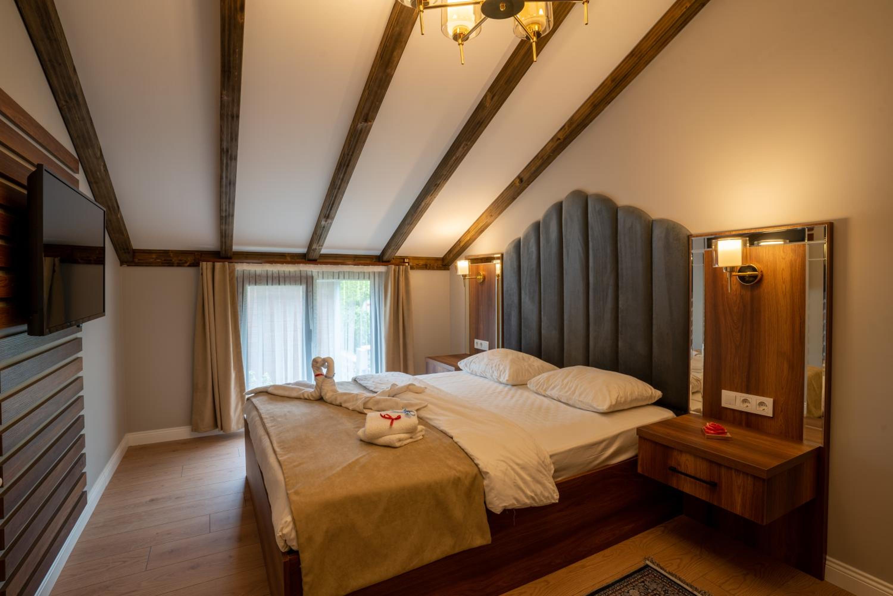 Deluxe Bungalow - Photo 11