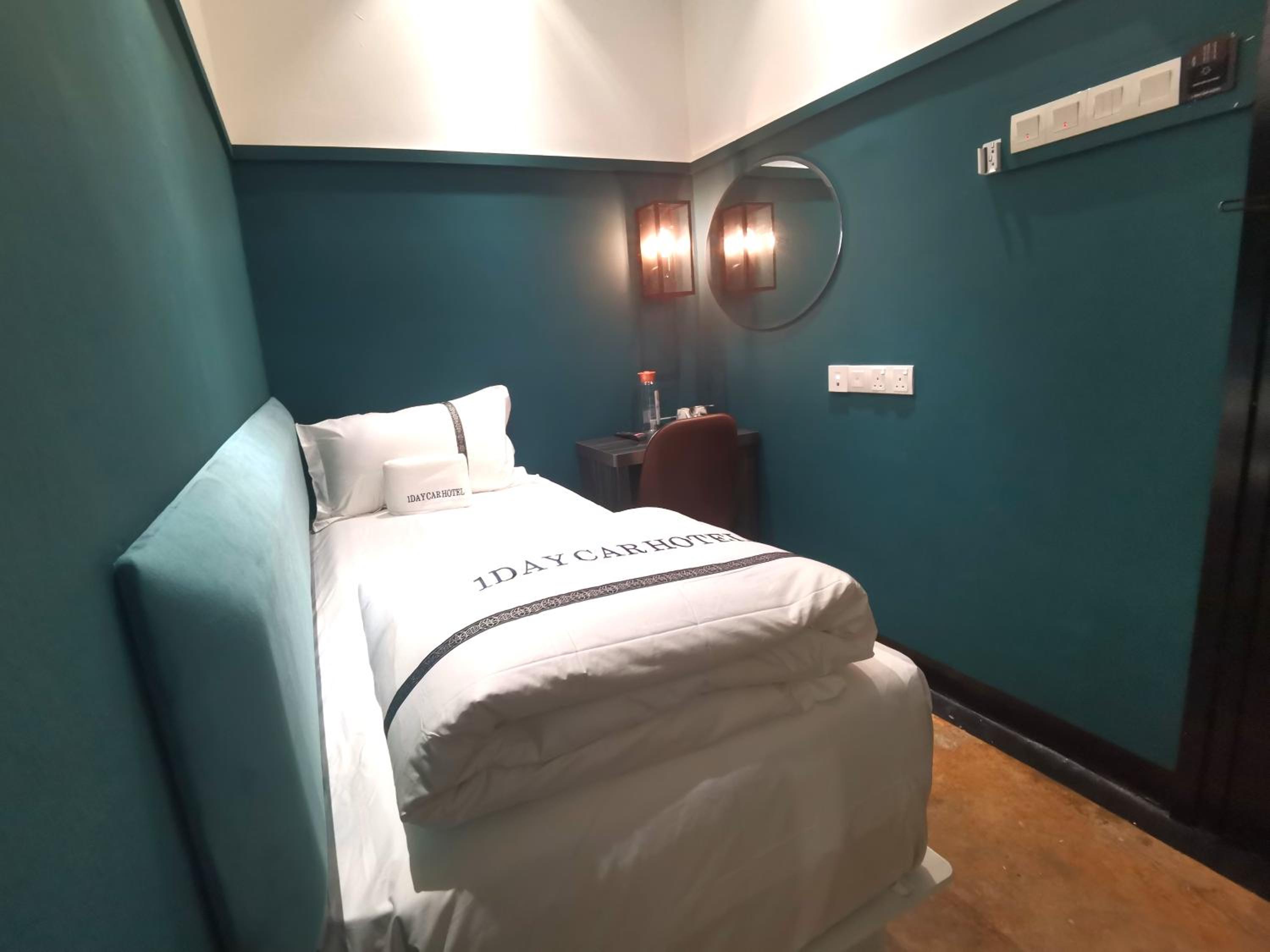 Deluxe Single Room