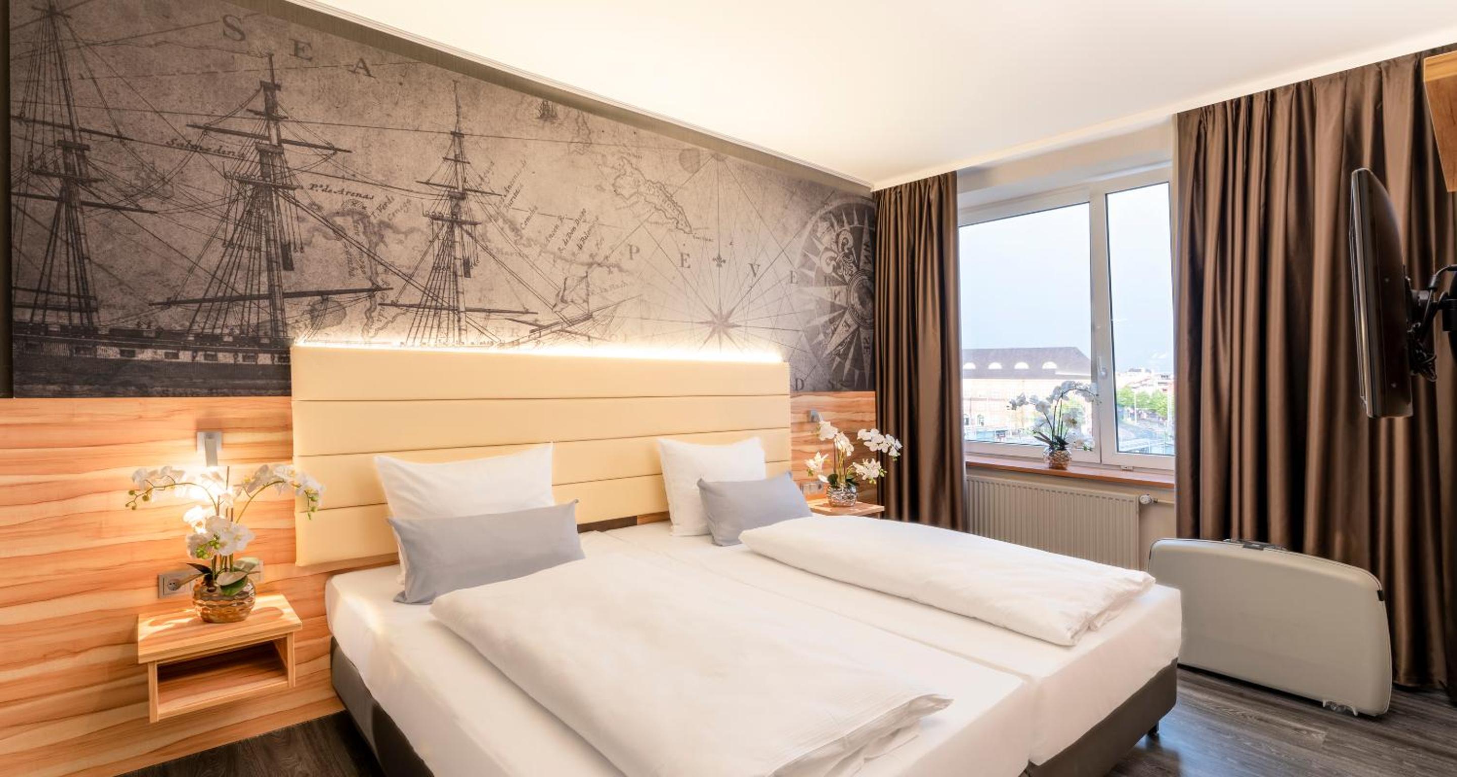 Suite - Photo 5