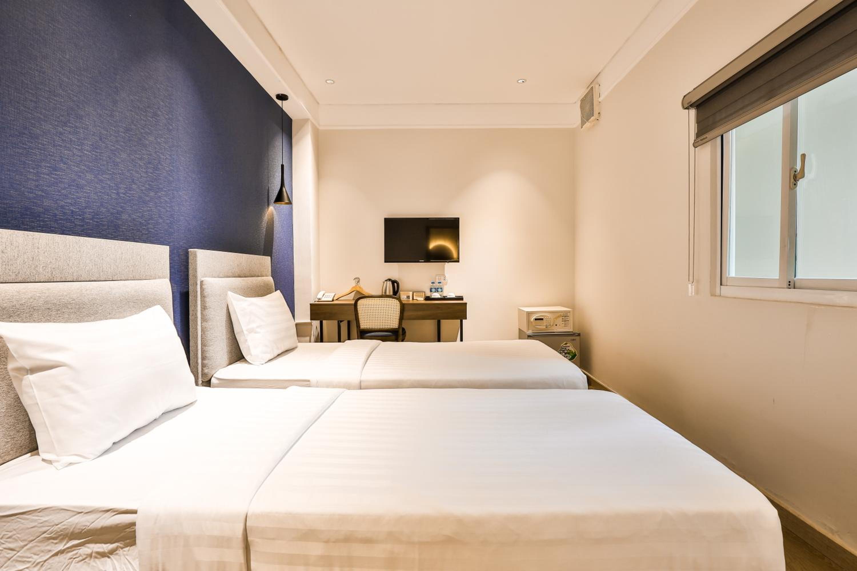 Superior Twin Room photo 2