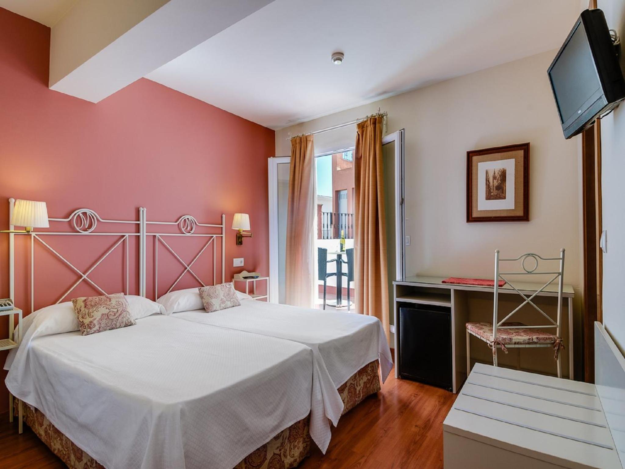 Superior Double Room - Photo 1