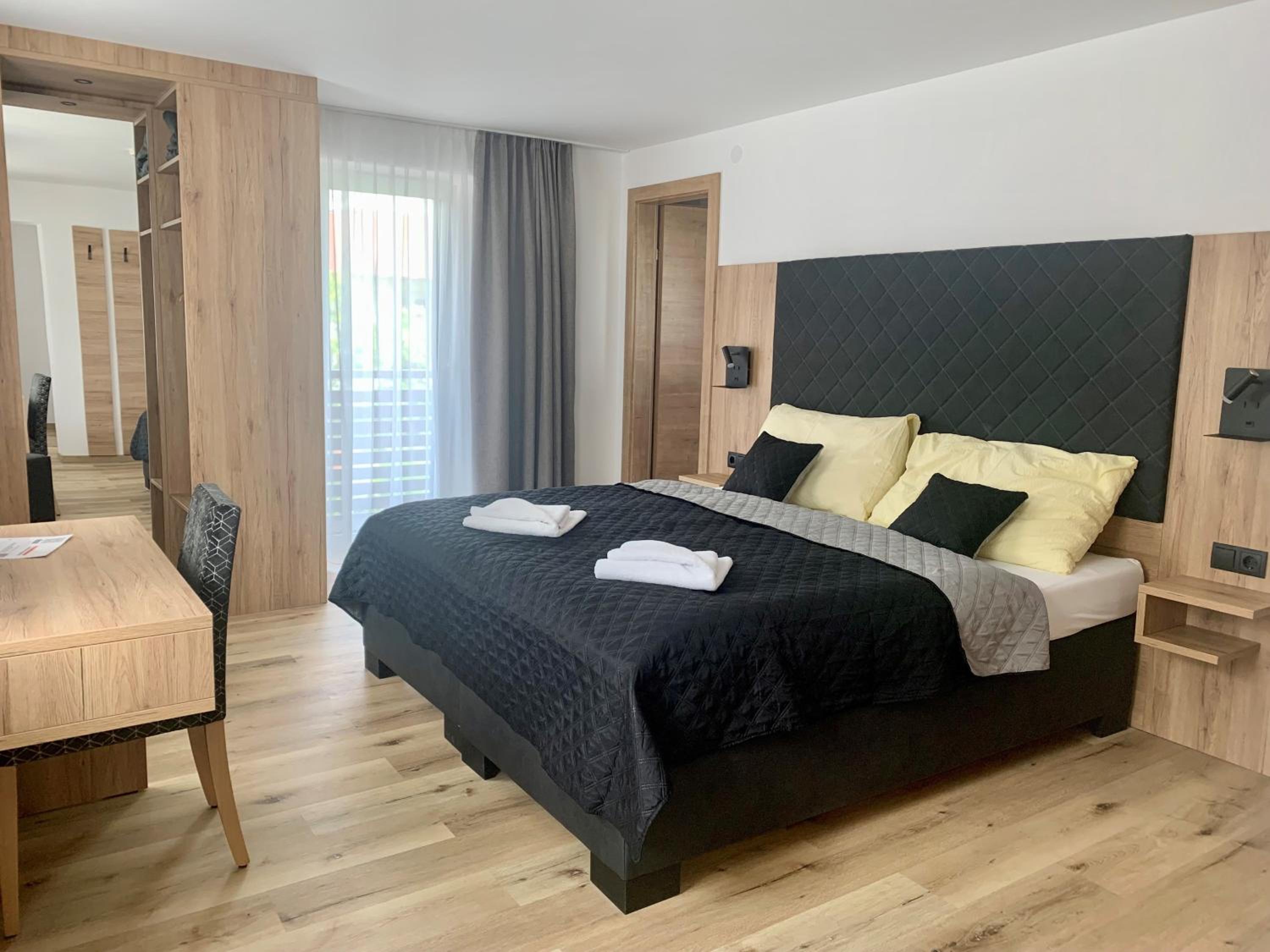 Double Room - Photo 1
