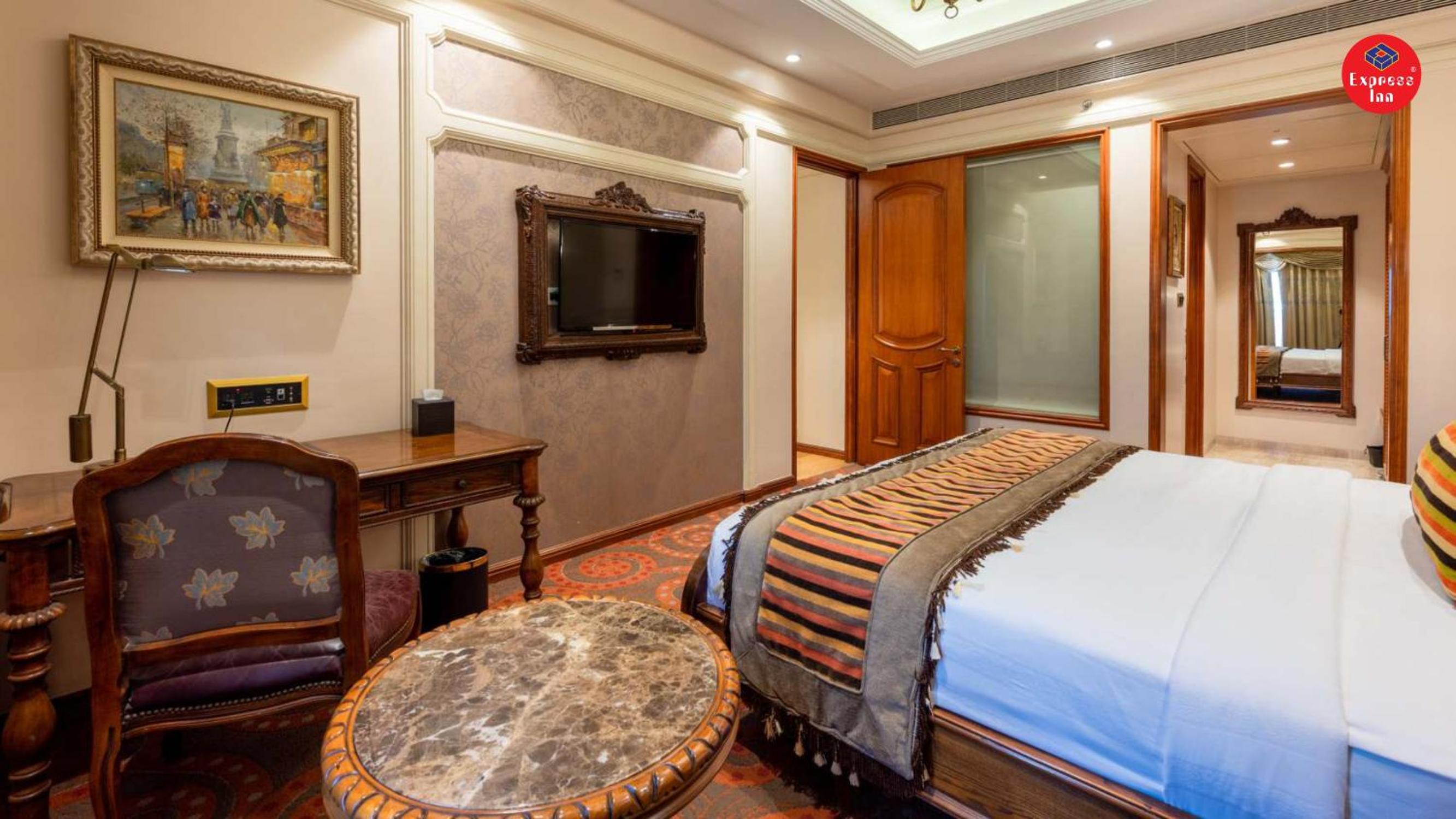 Suite  - Photo 6