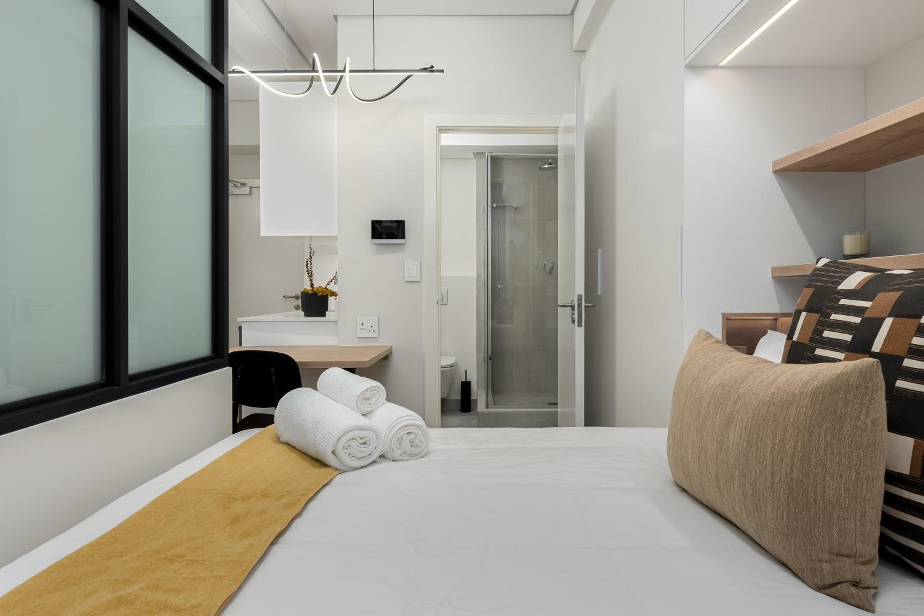 One-Bedroom Apartment - Photo 11