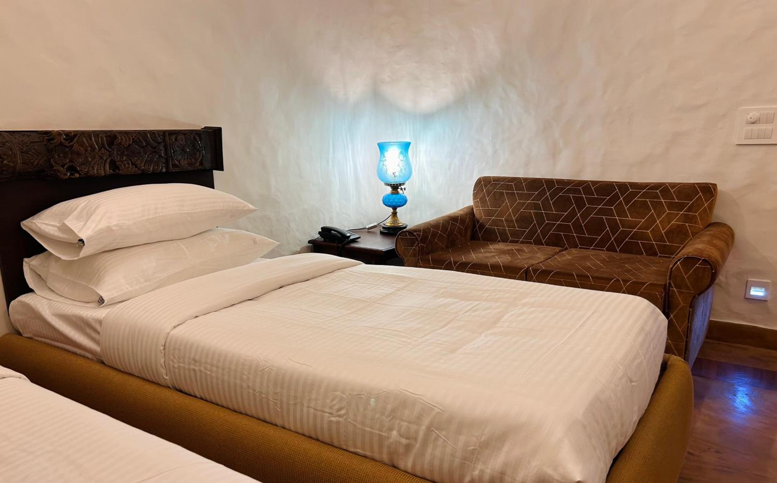 Twin Room - Photo 2