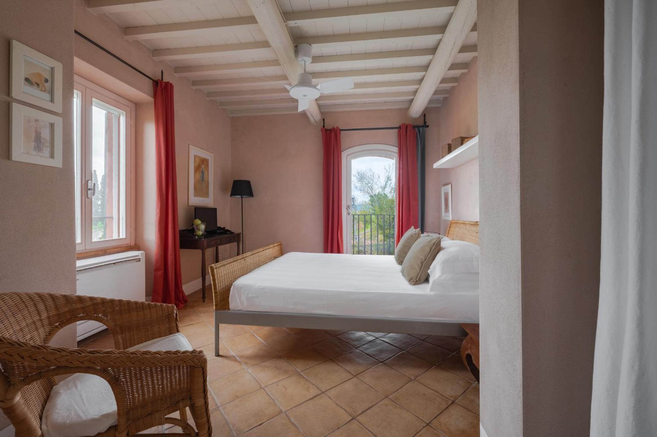 Standard Double Room - Photo 1