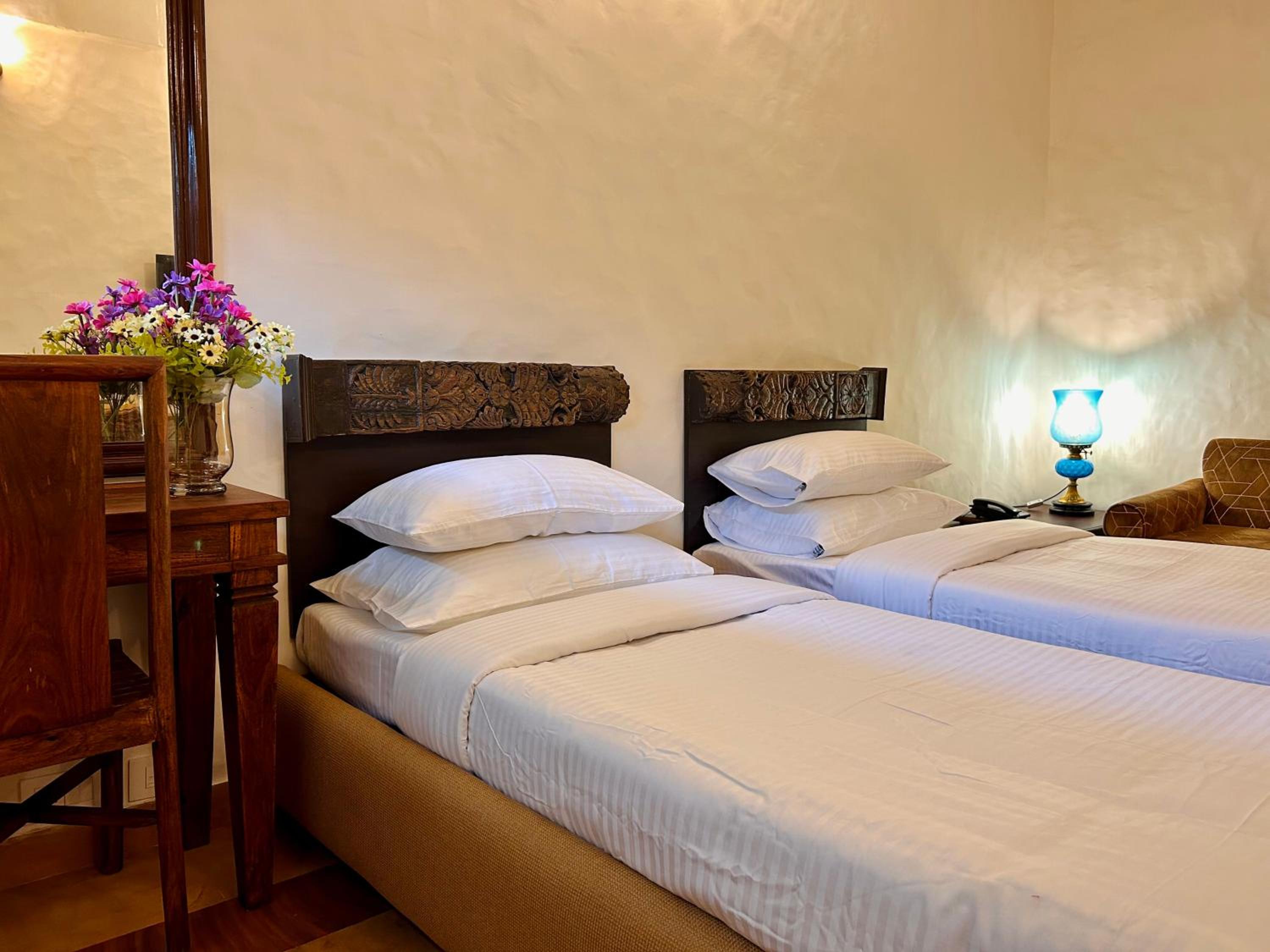 Twin Room - Photo 5