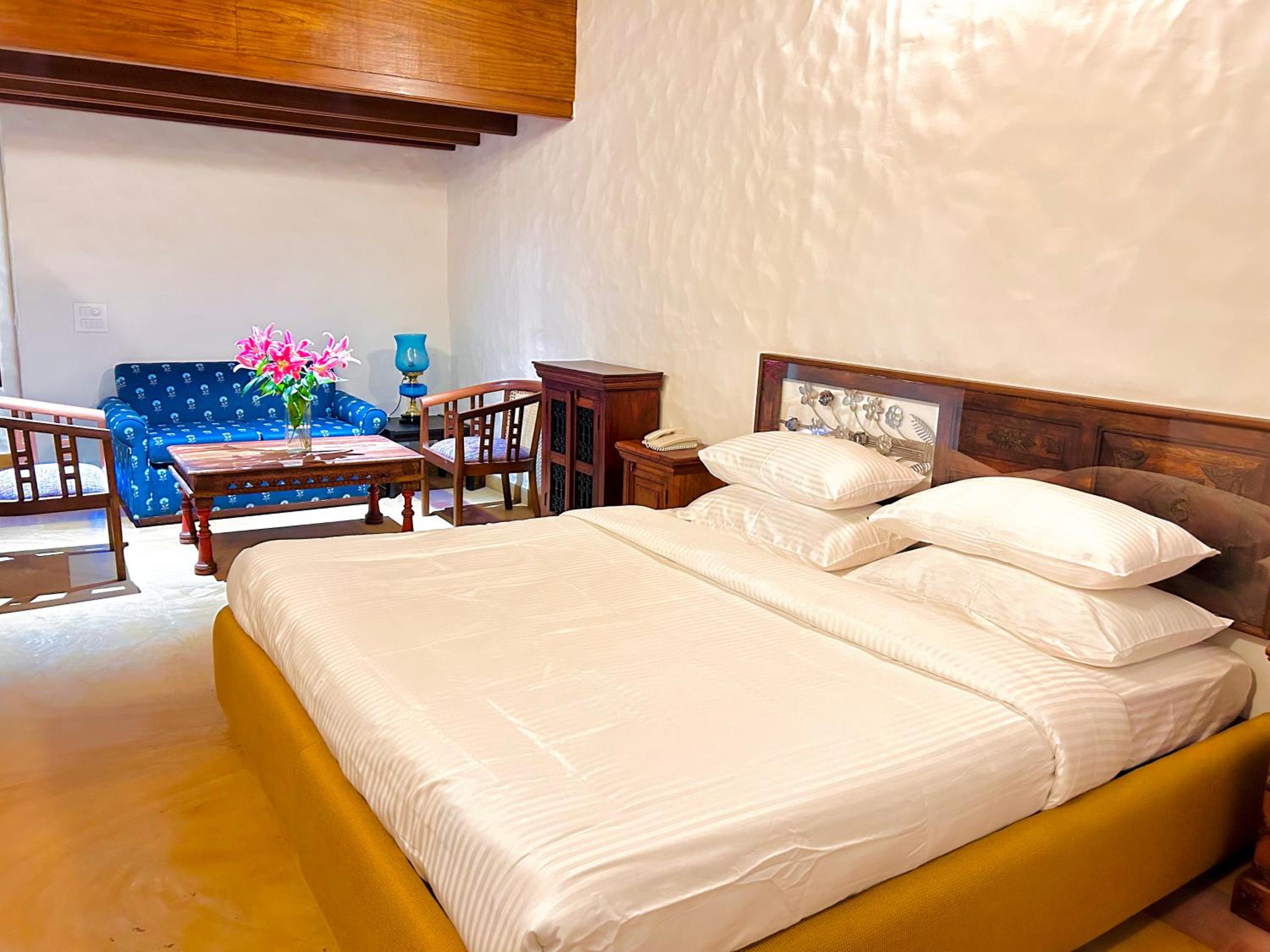 Superior King Room - Photo 8