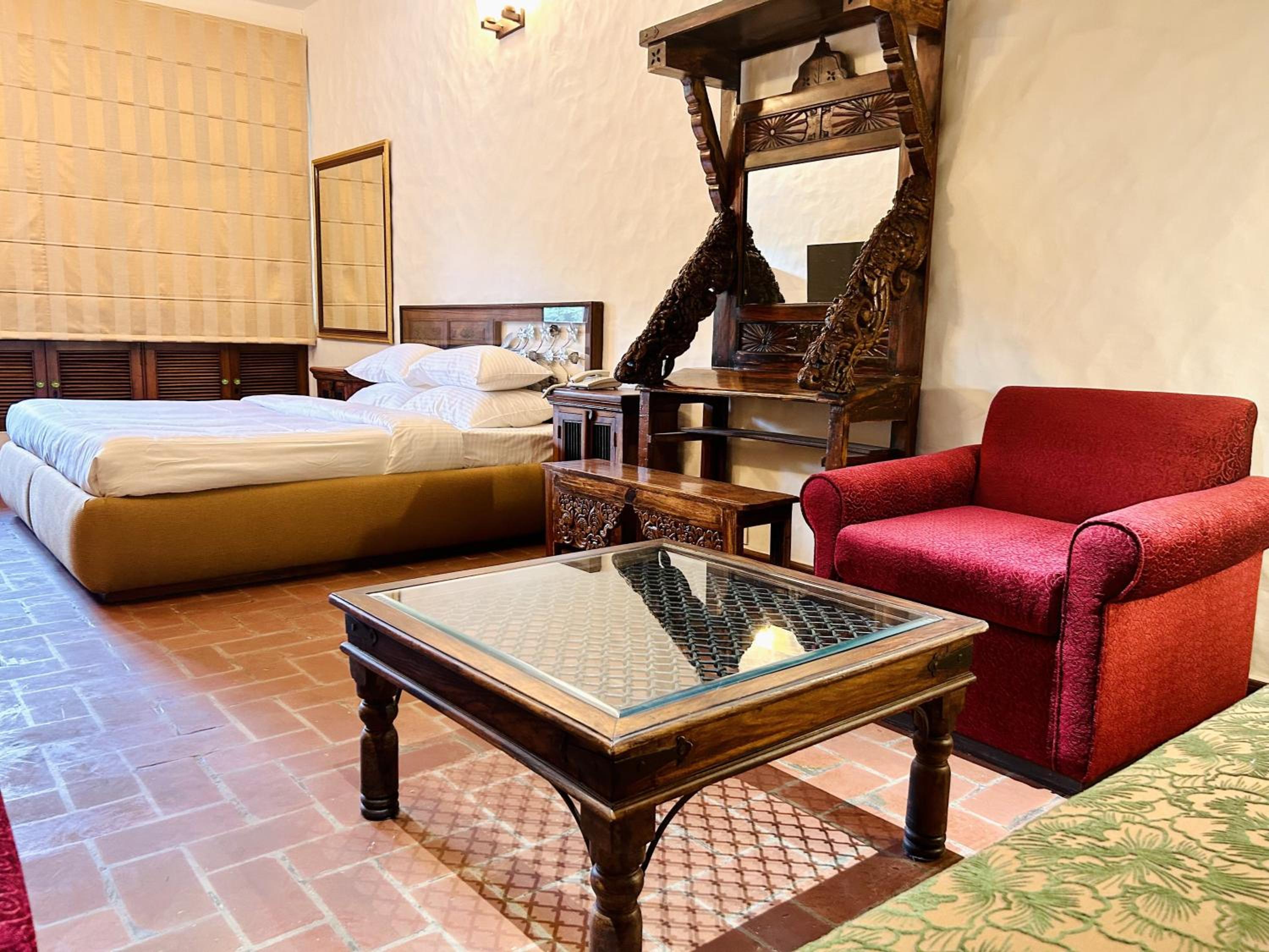 Superior King Room - Photo 11