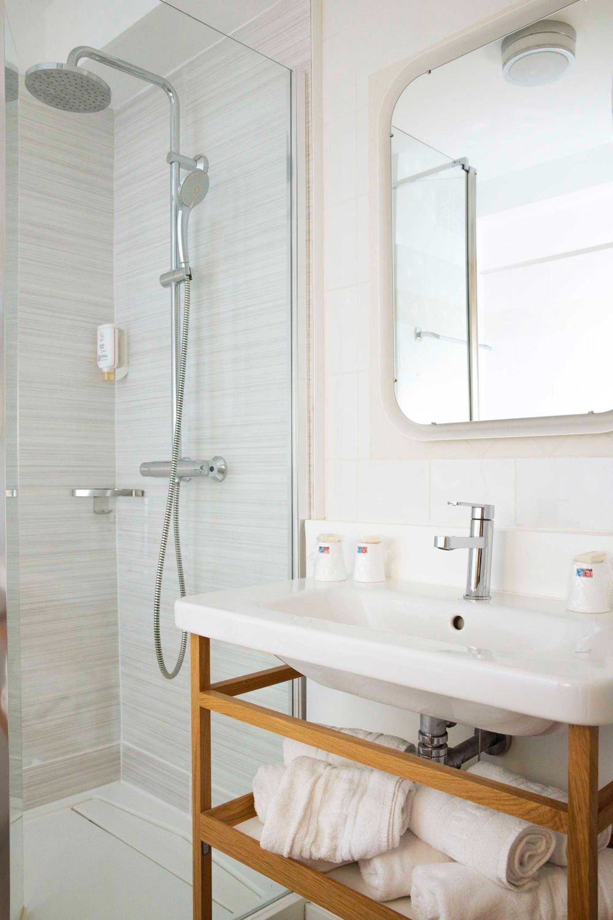 Superior Triple Room with Balcony - Photo 4