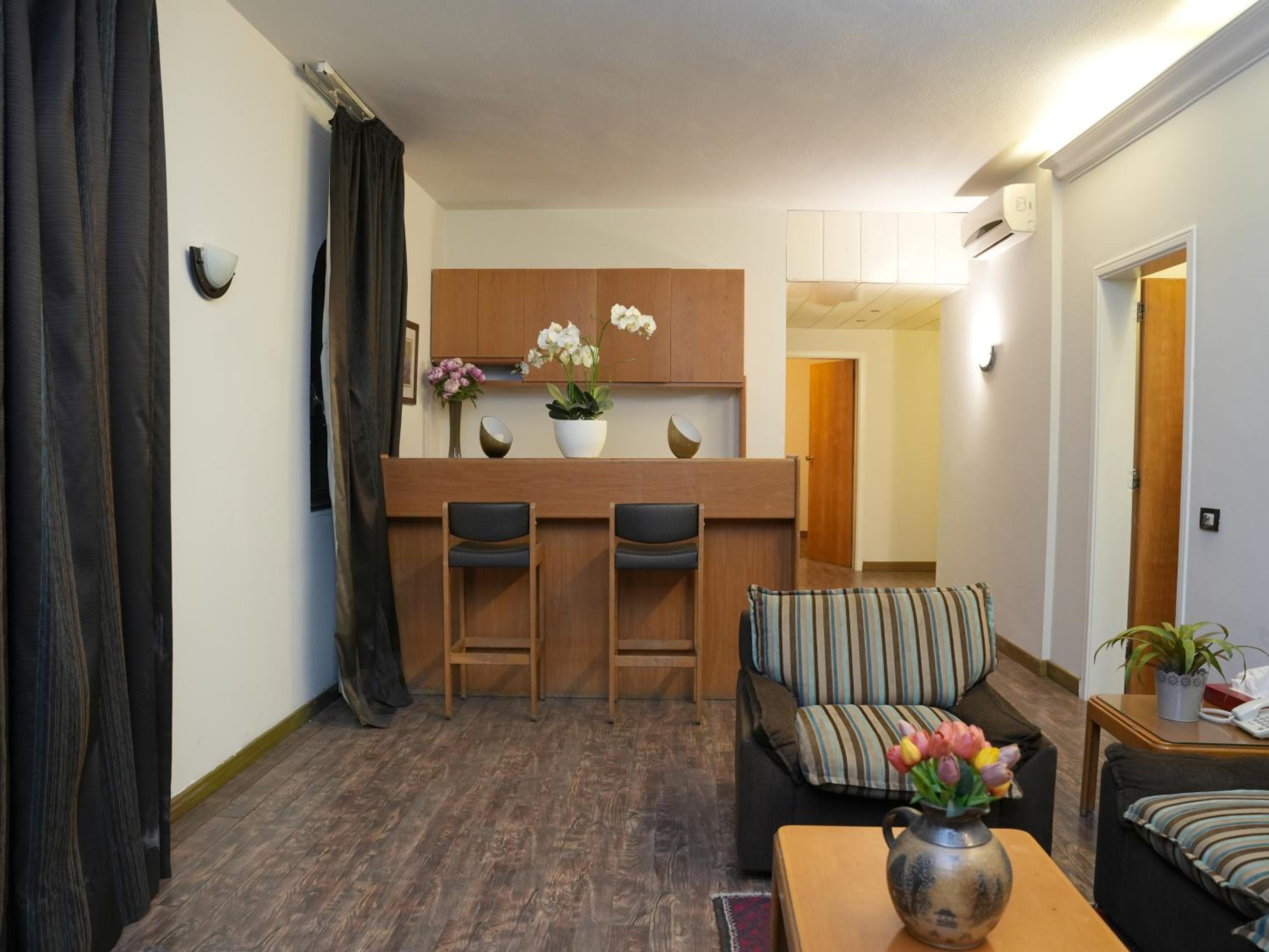 Deluxe Family Suite photo 3