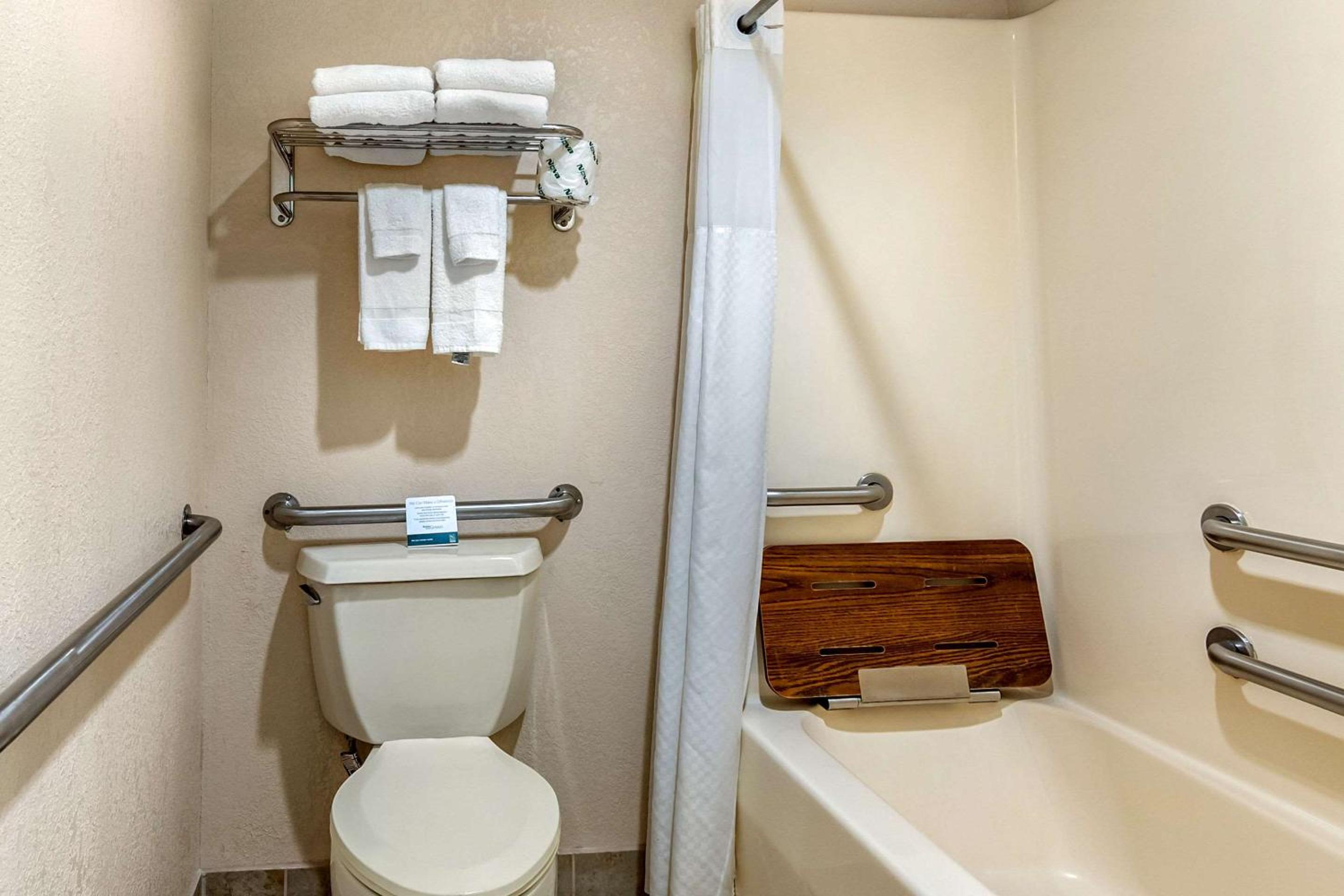 Quality Suites Kansas City International Airport, Foto 3
