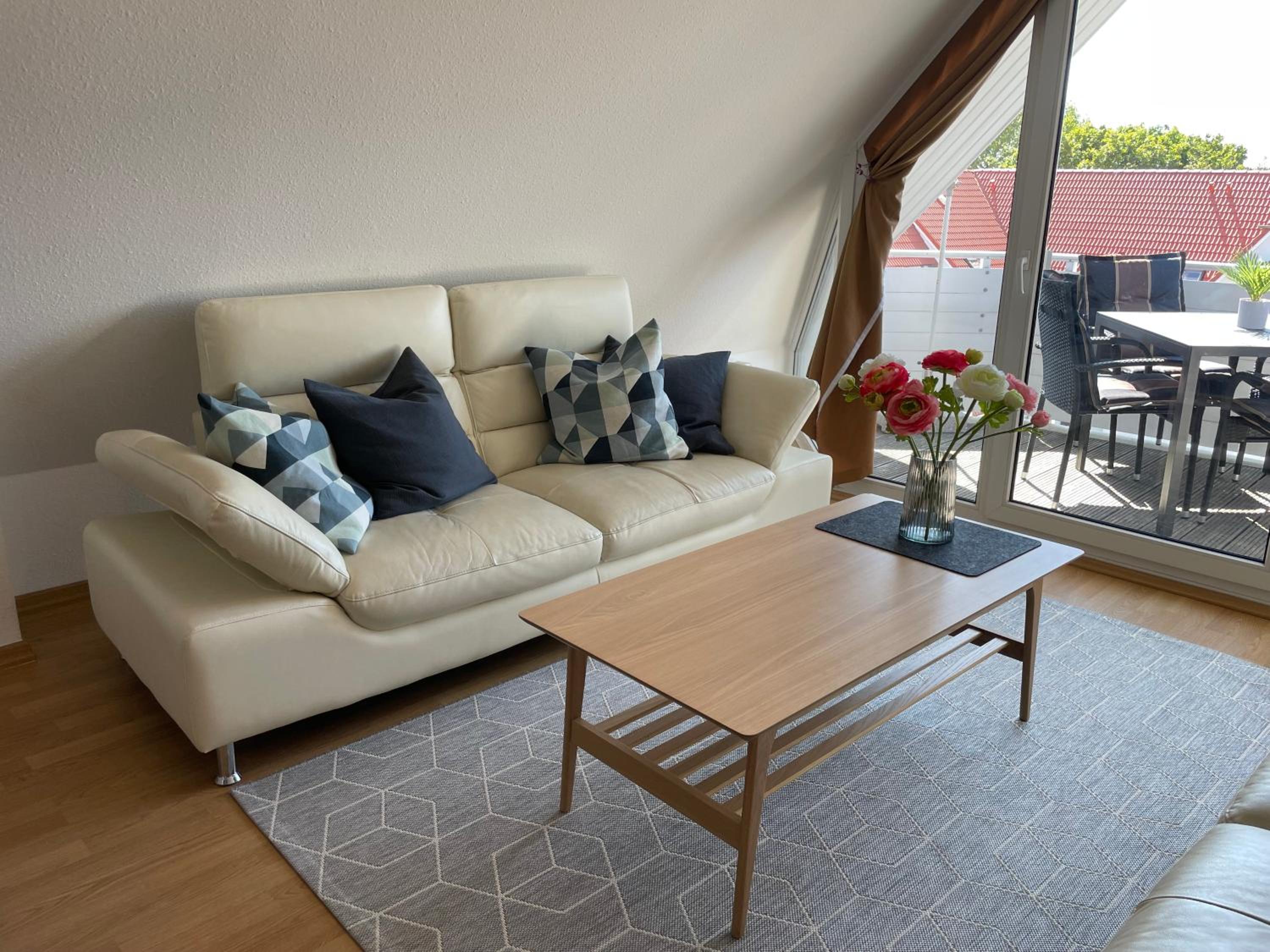 Apartment with Balcony photo 2