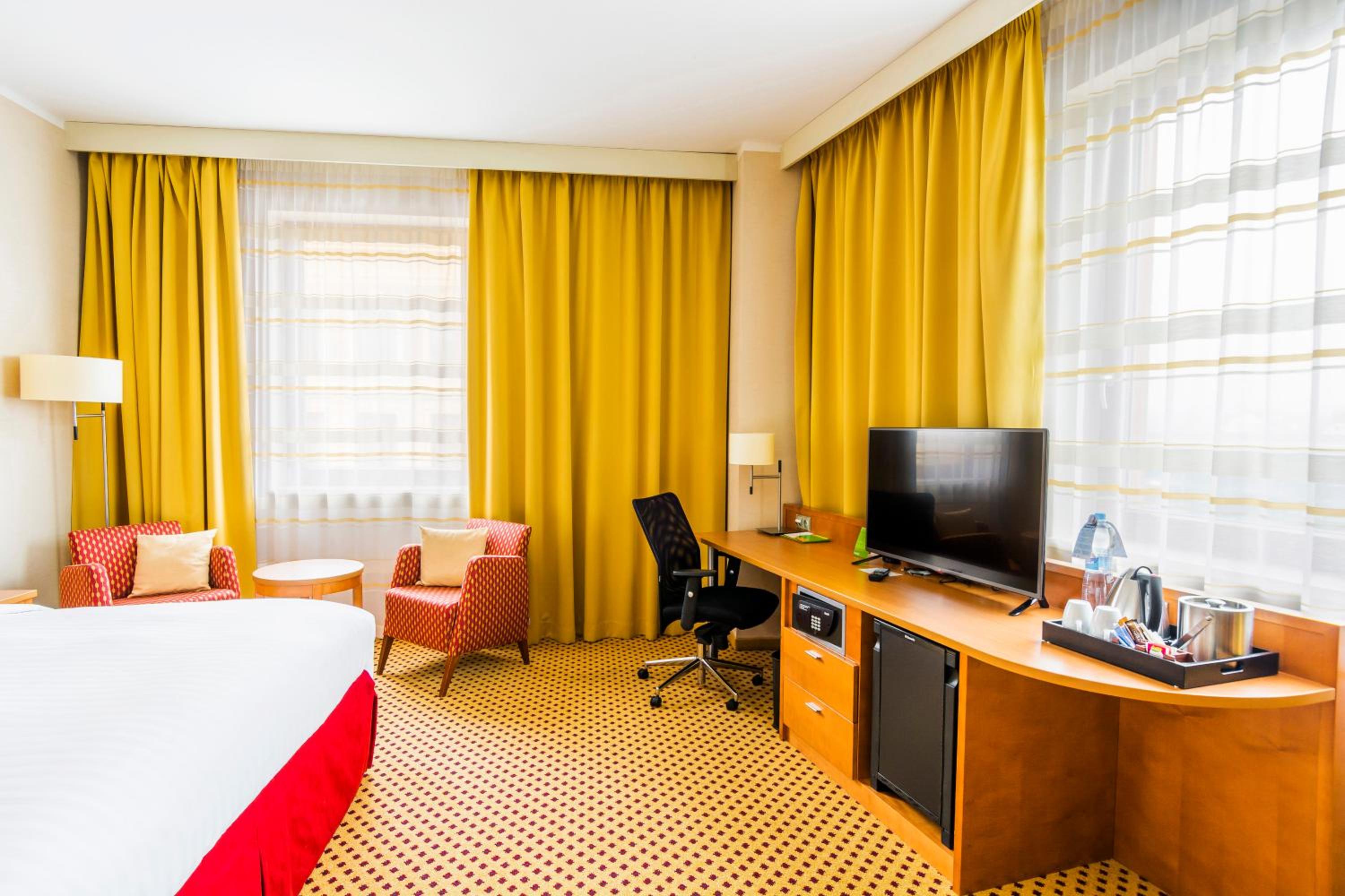 Superior King Room