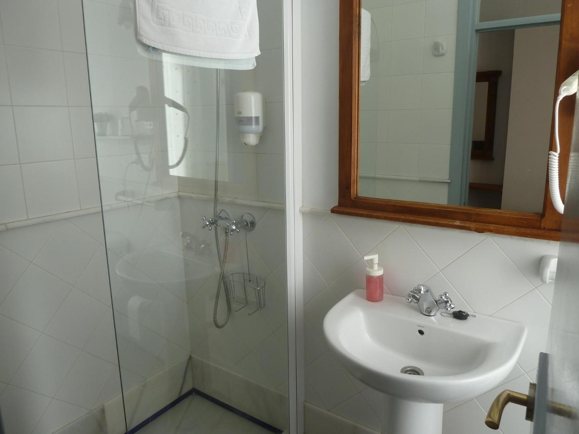 Single Room photo 2