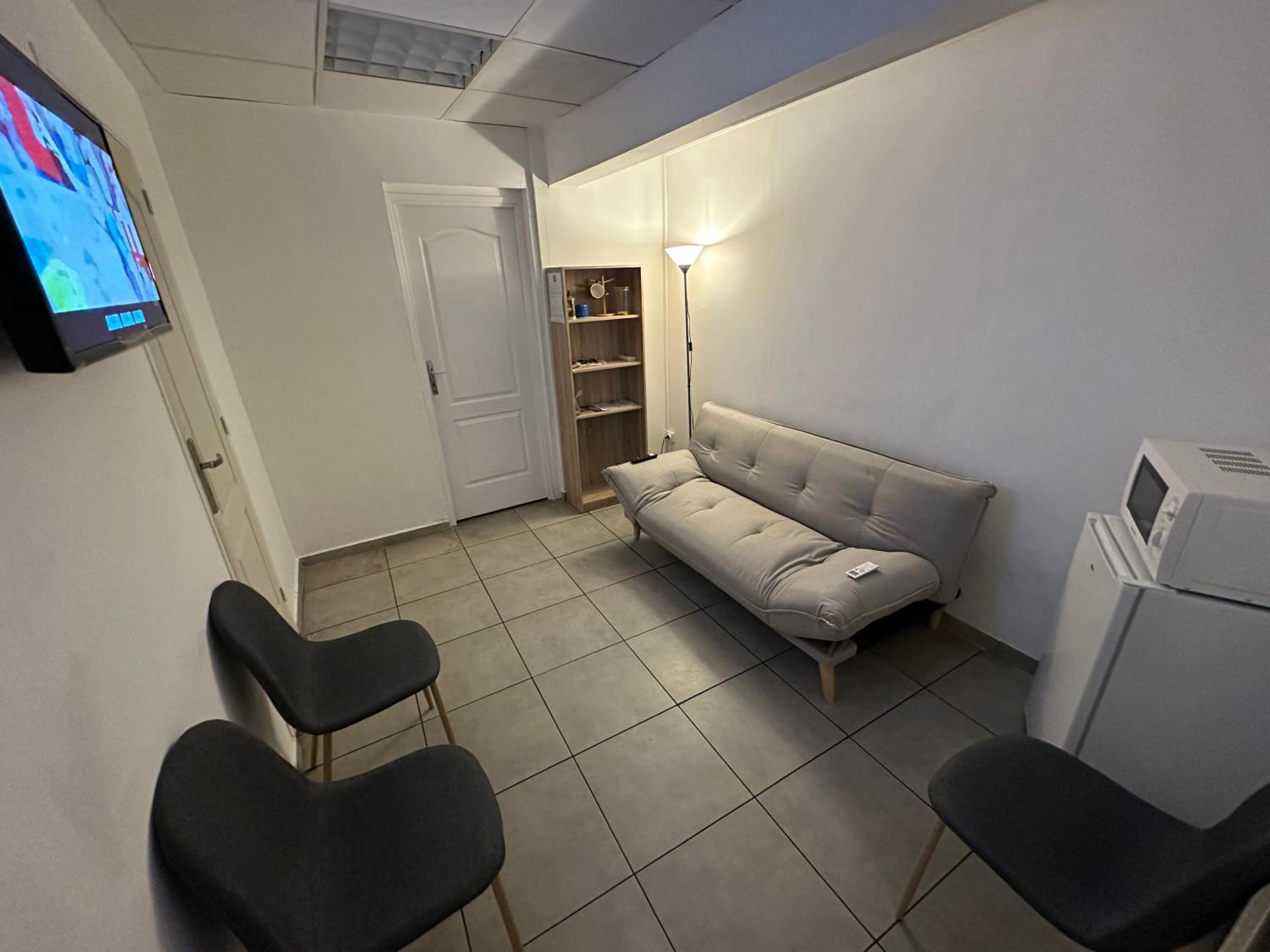 Single Bed In Female Dormitory Room photo 3