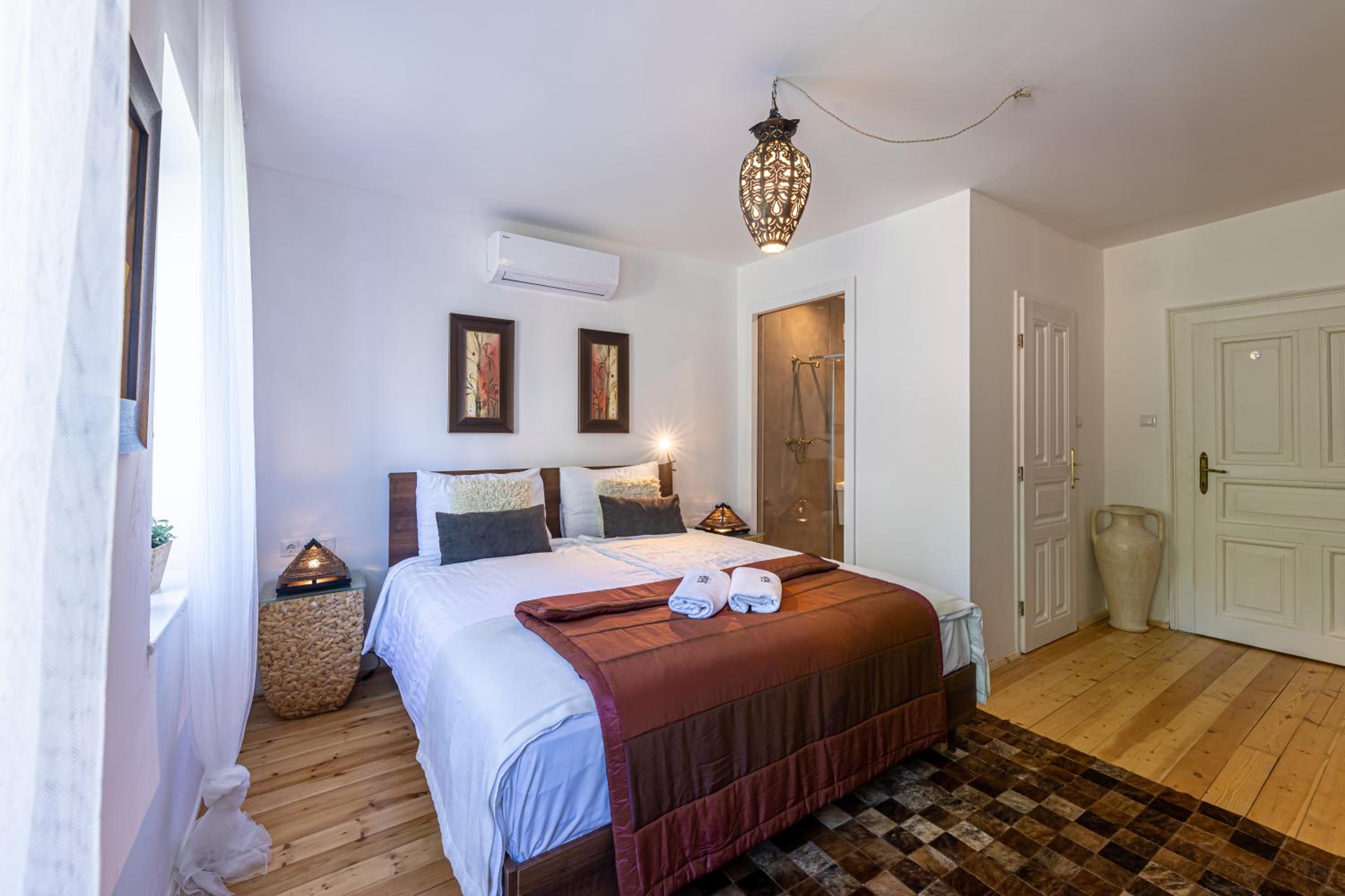 Deluxe Double Room photo 3