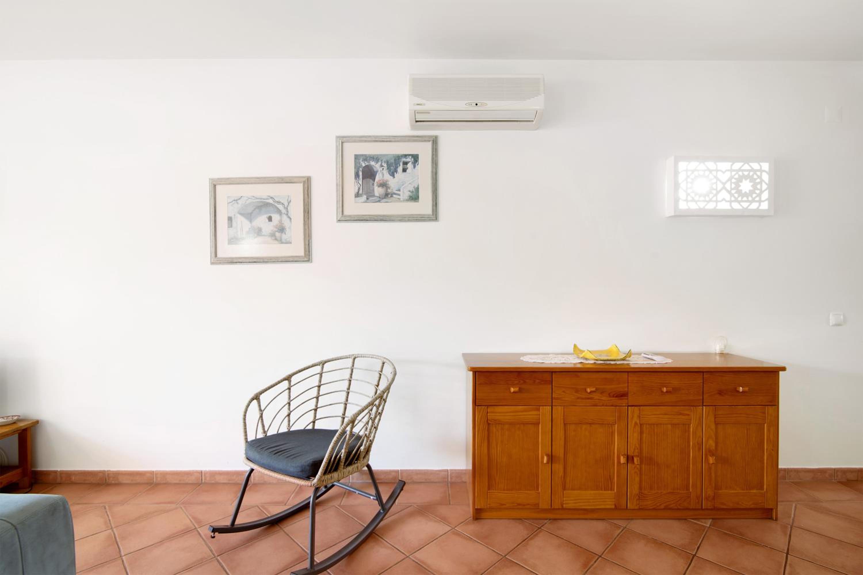 Two-Bedroom Deluxe Apartment with Garden View photo 2