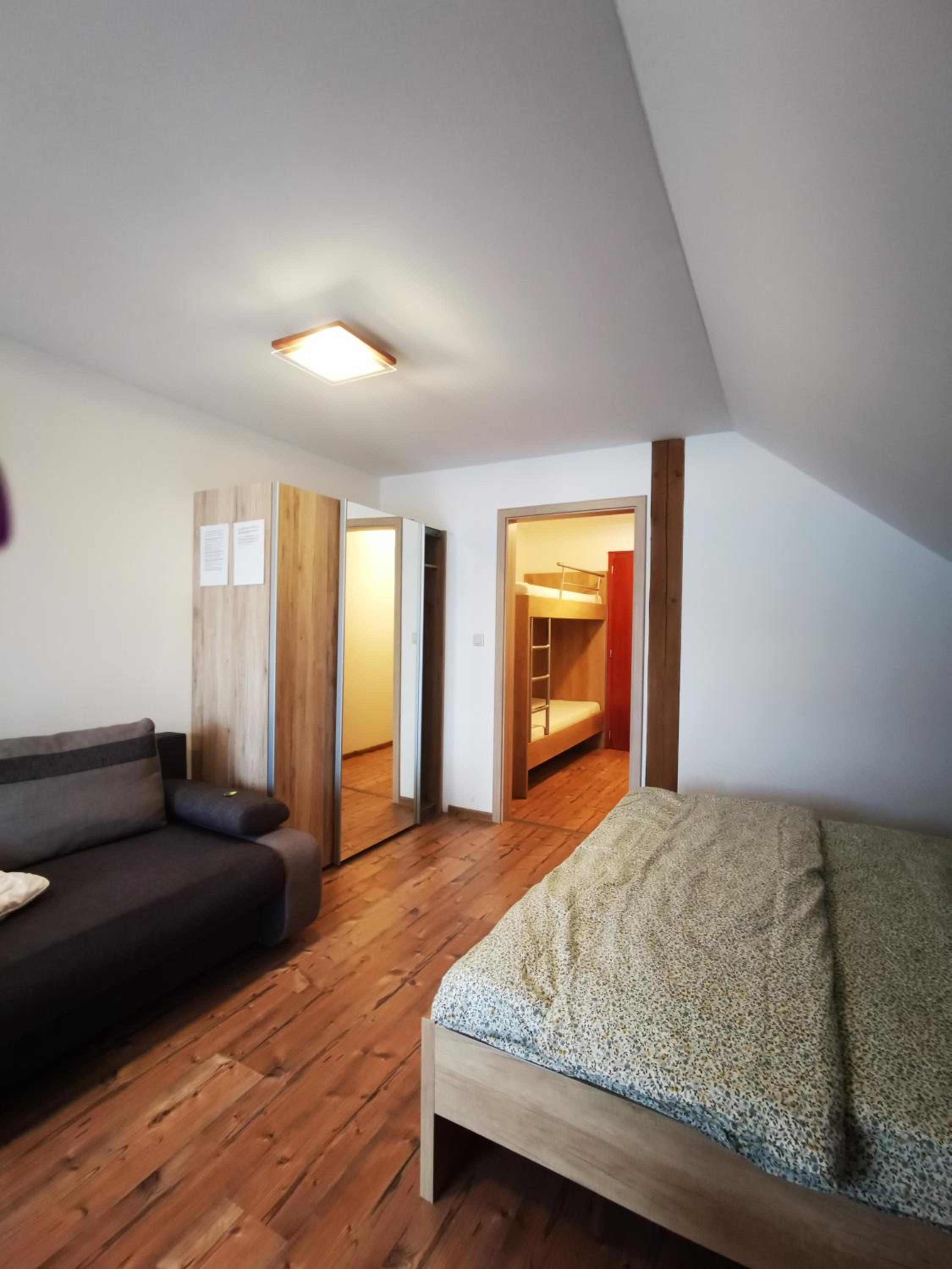 Family Room with Private Bathroom photo 3
