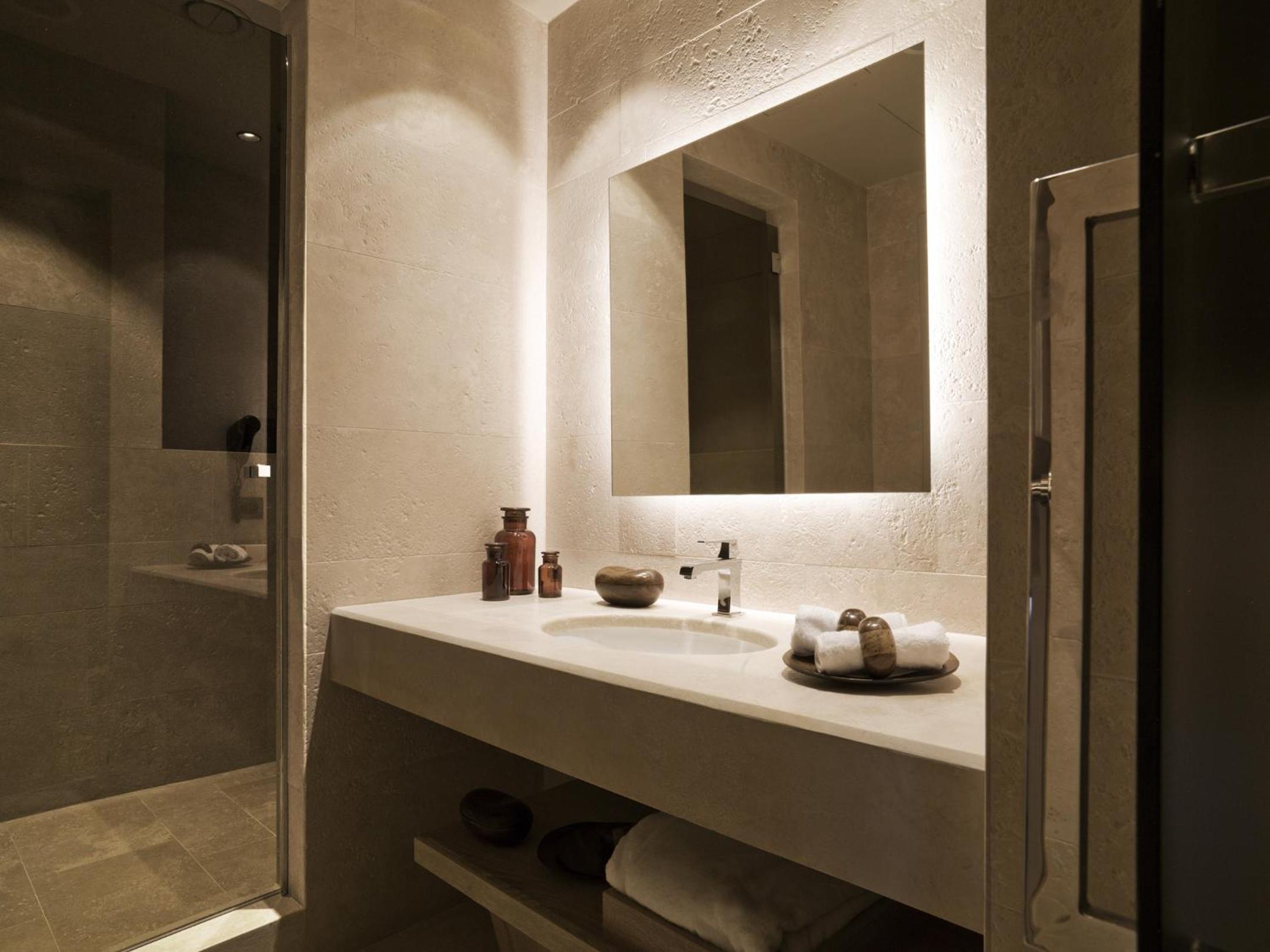 Deluxe Double or Twin Room - Photo 3